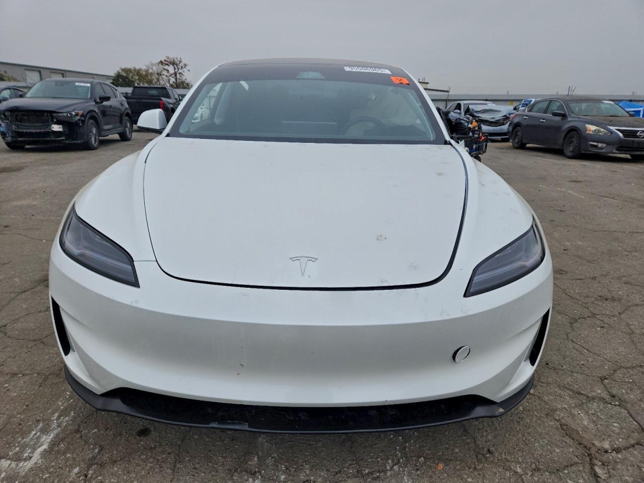 2025 Tesla Model 3 - Image 5