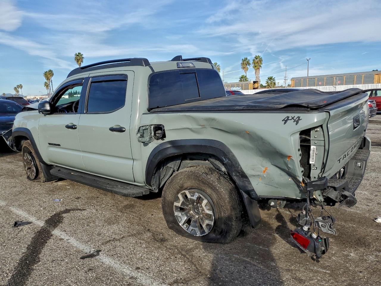 2023 Toyota Tacoma Double Cab - Фото 2