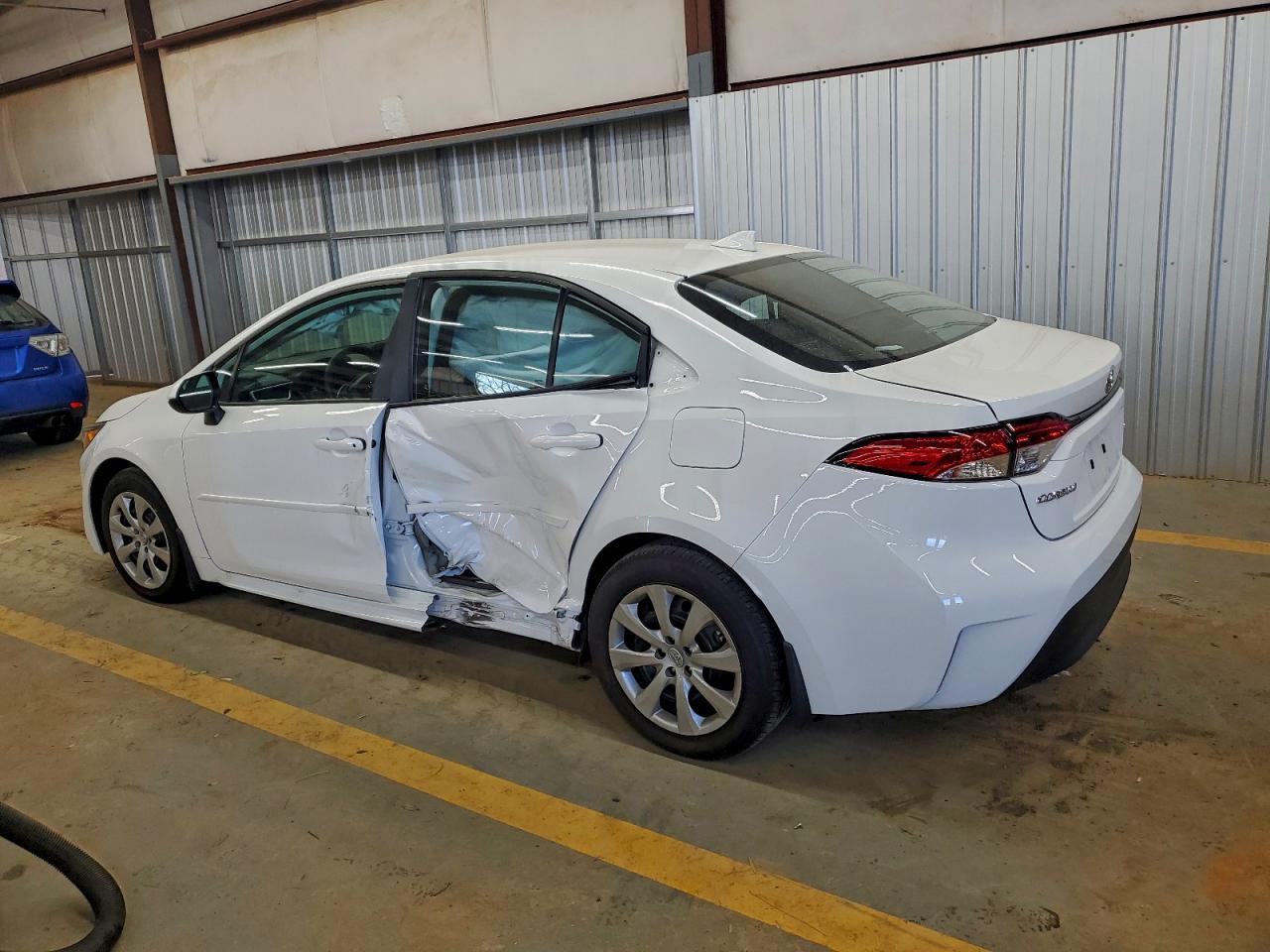 2025 Toyota Corolla Le - Фото 2