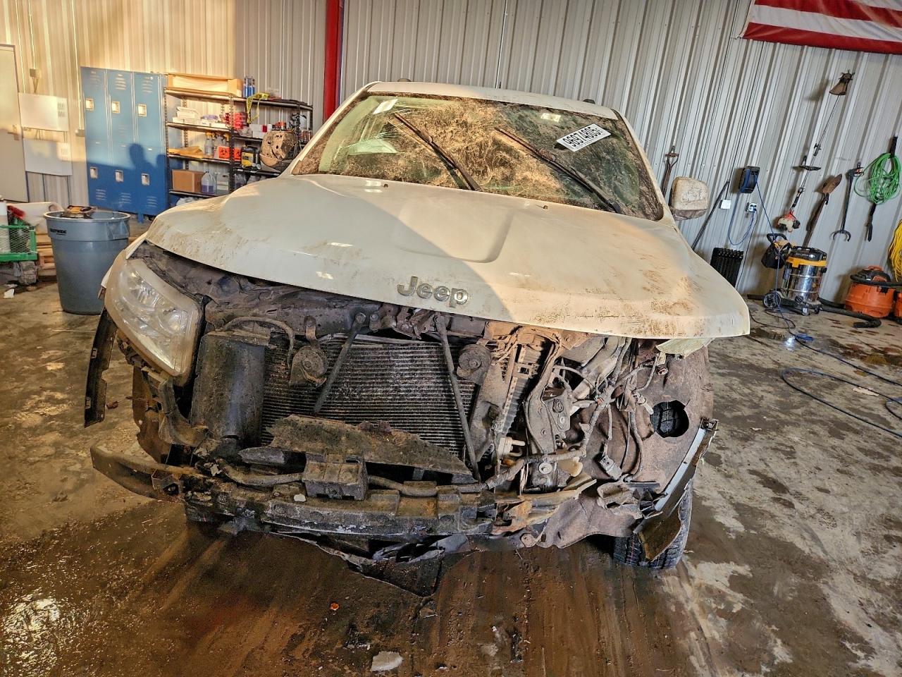 2013 Jeep Grand Cherokee Laredo - Image 5