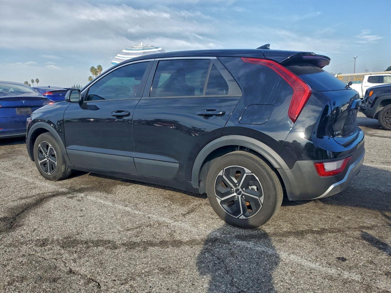 2023 Kia Niro Lx - Image 2