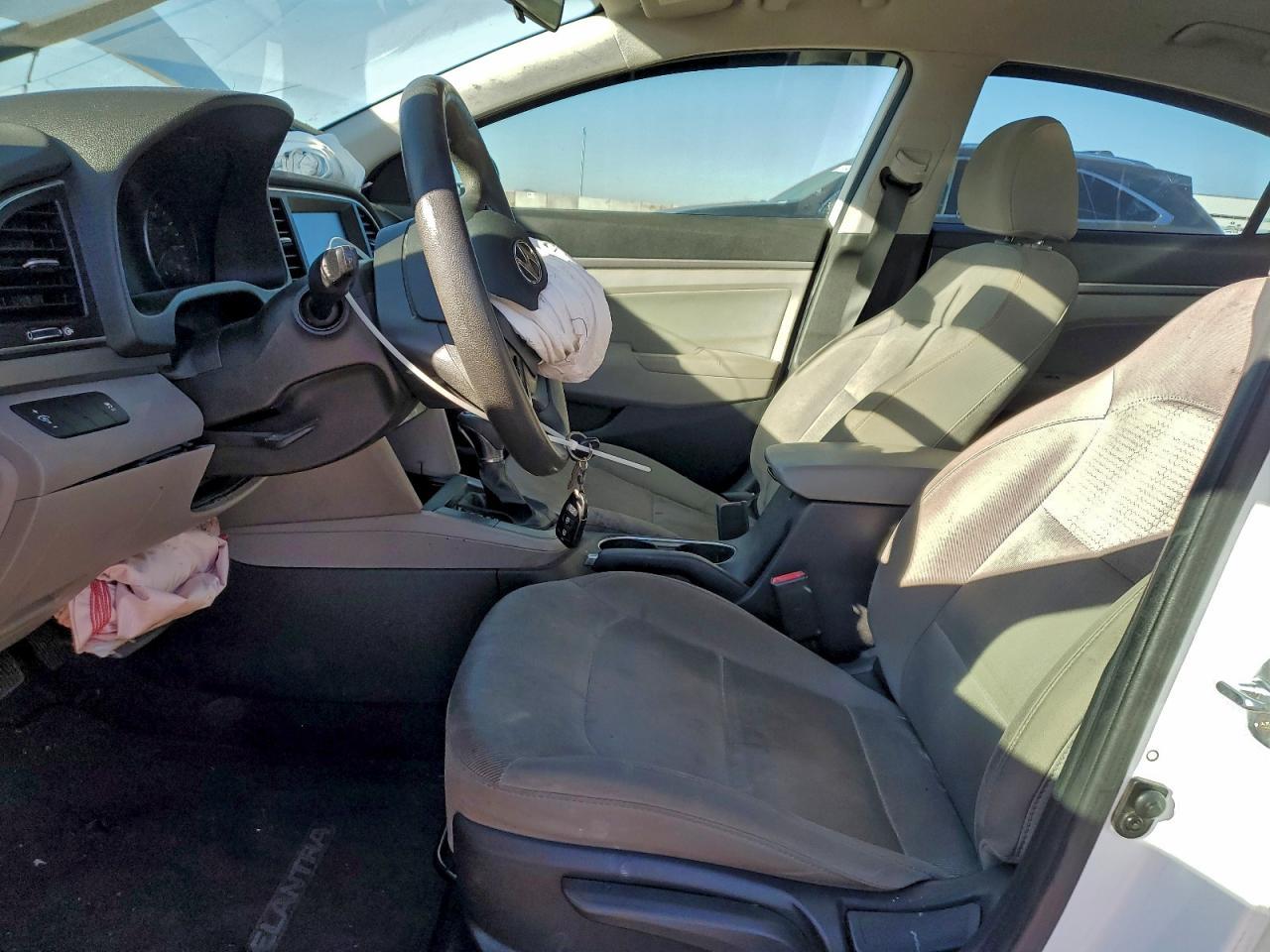 2017 Hyundai Elantra Se - Фото 7