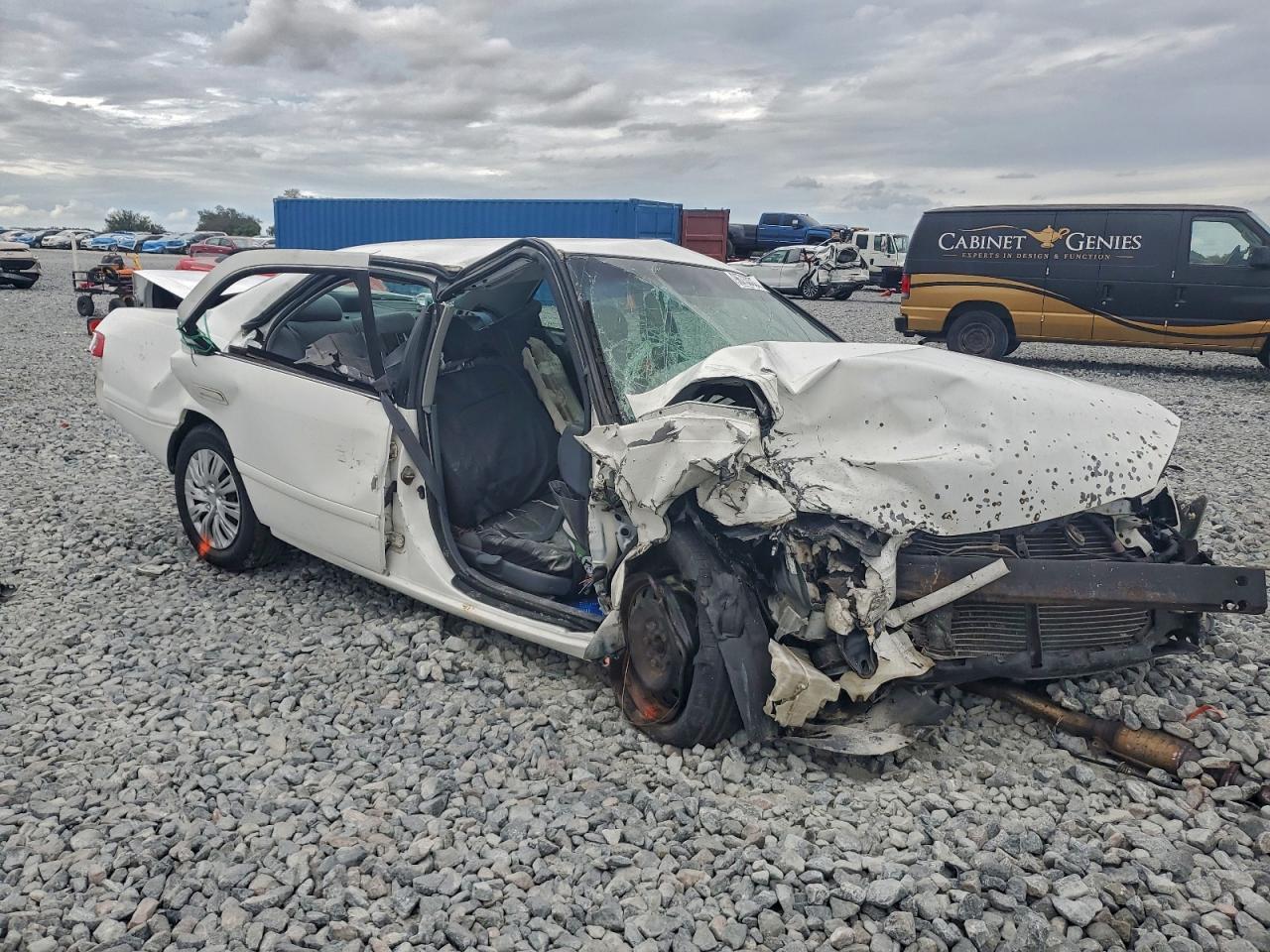 2000 Toyota Camry Ce - Фото 4