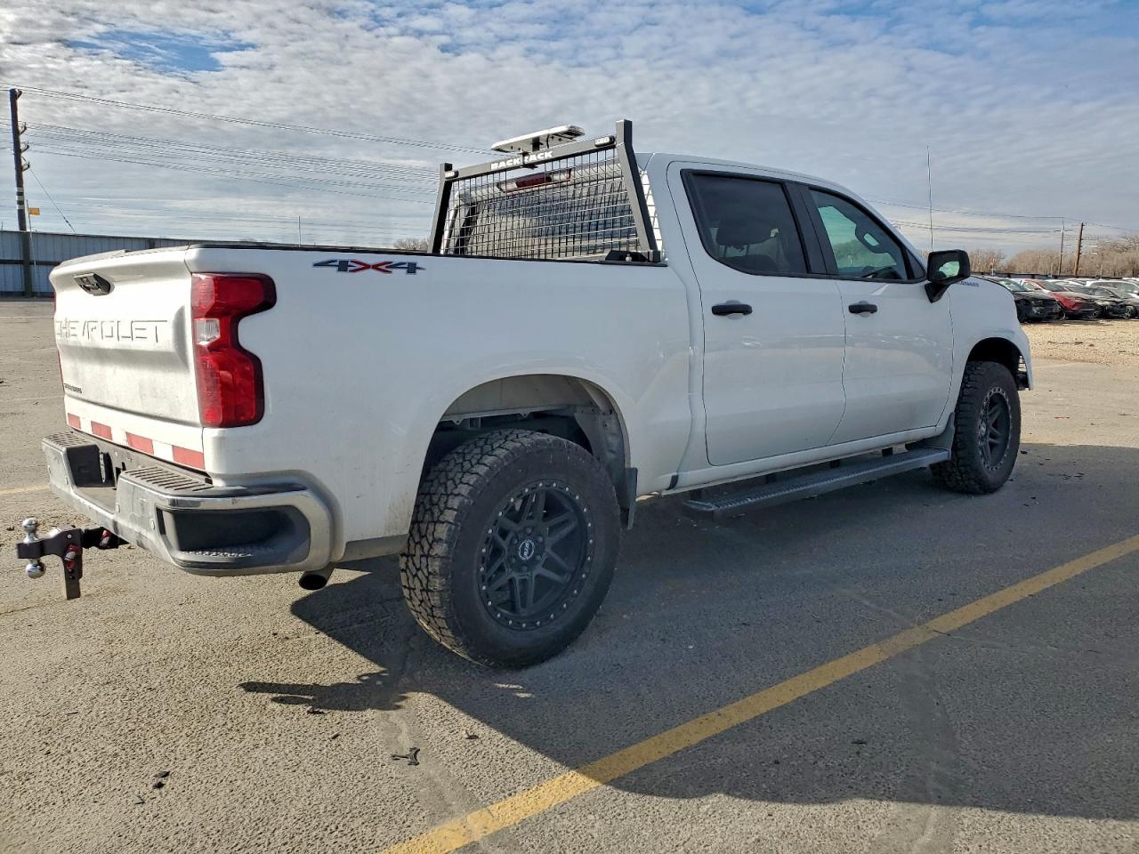 2023 Chevrolet Silverado K1500 - Image 3