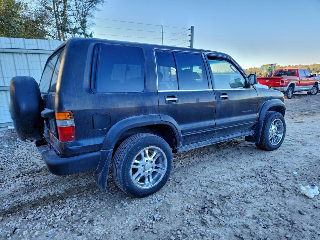 1999 Isuzu Trooper S - Фото 3