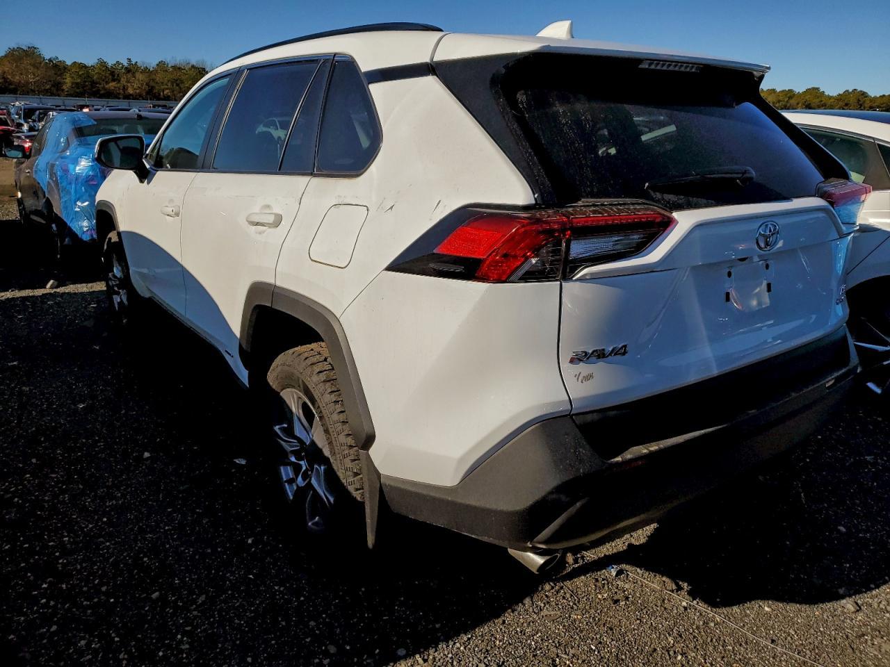 2025 Toyota Rav4 Le - Image 2