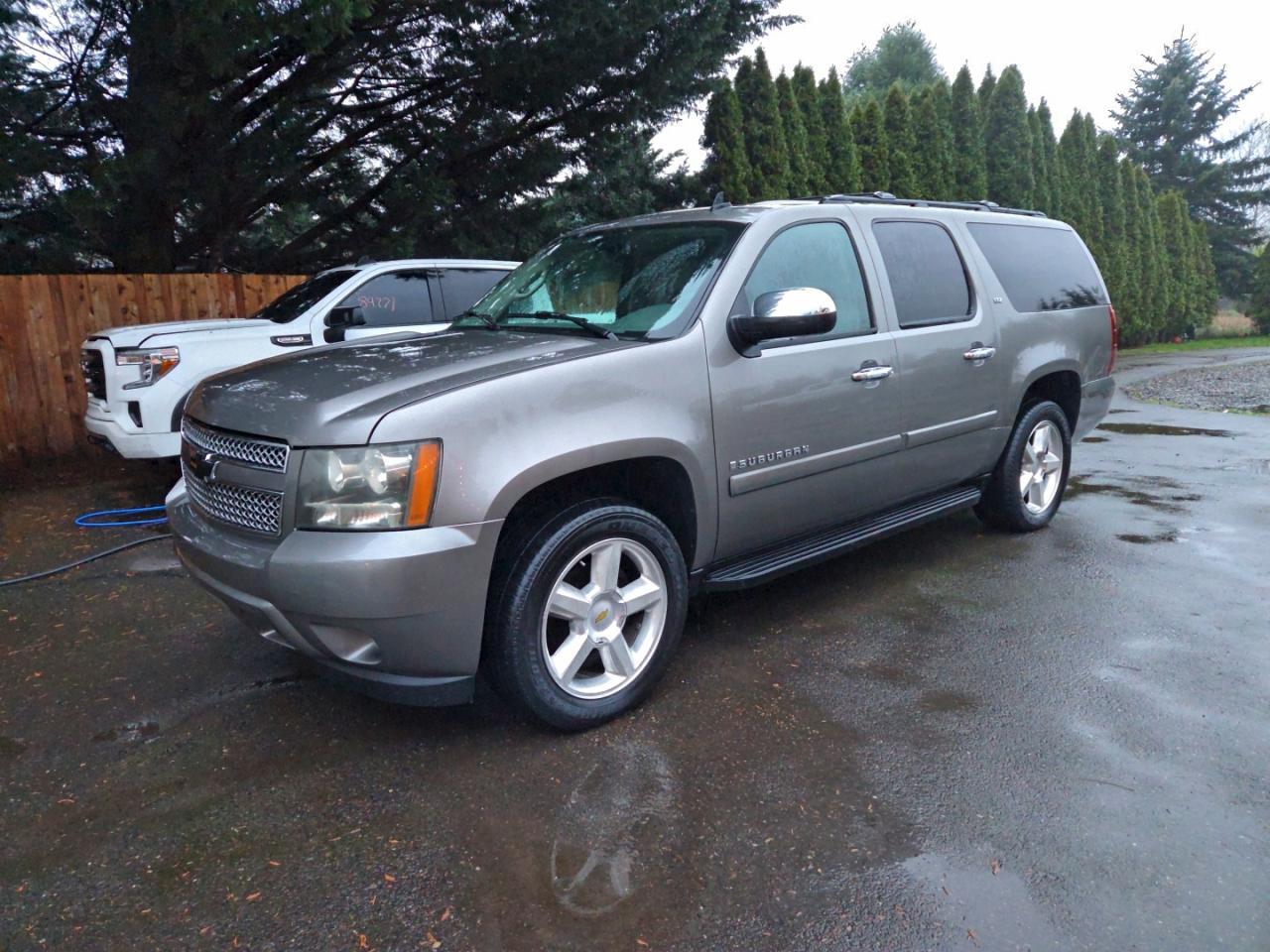 2007 Chevrolet Suburban K1500 - Image 2