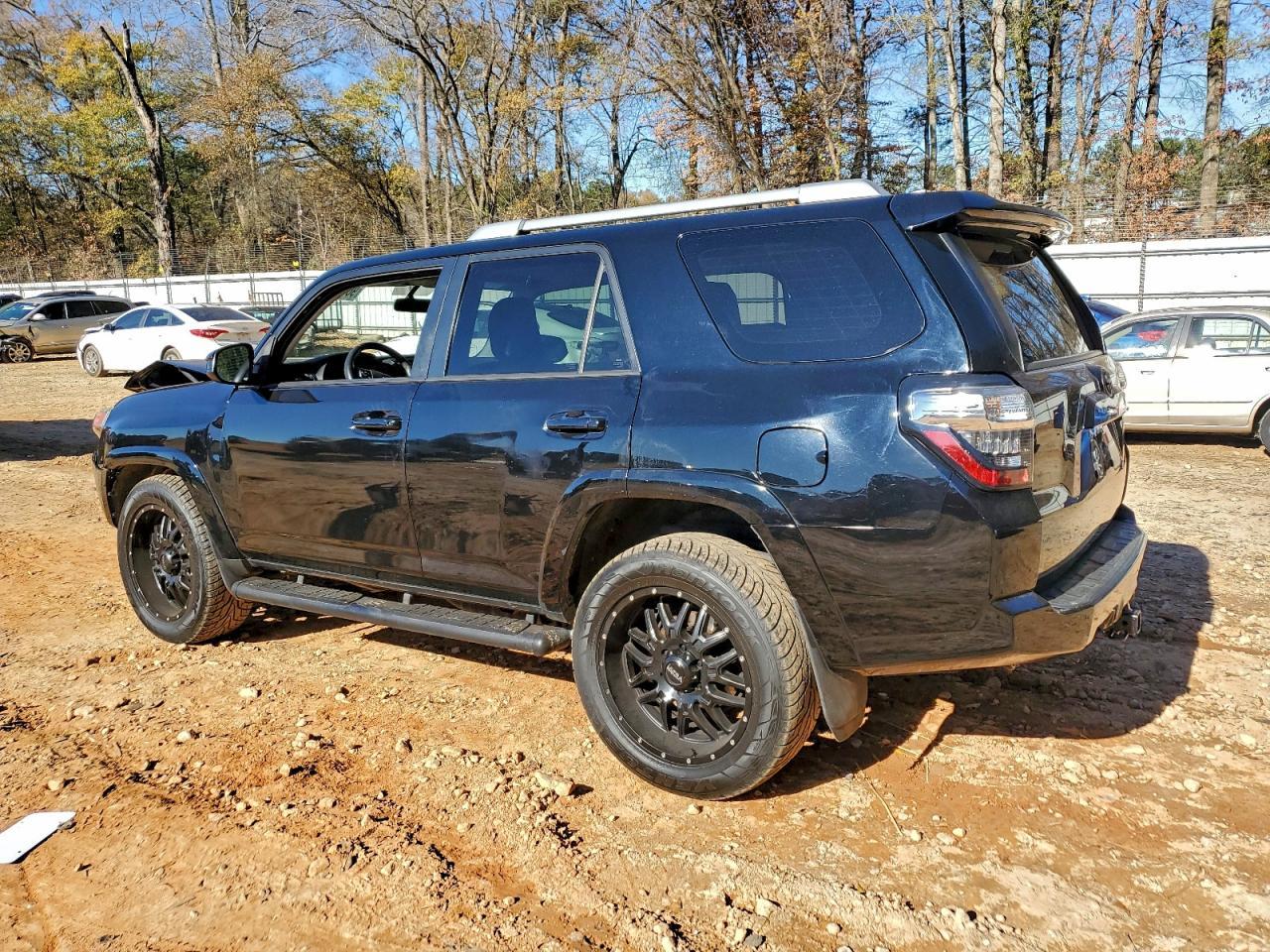 2016 Toyota 4Runner Sr5 - Image 2