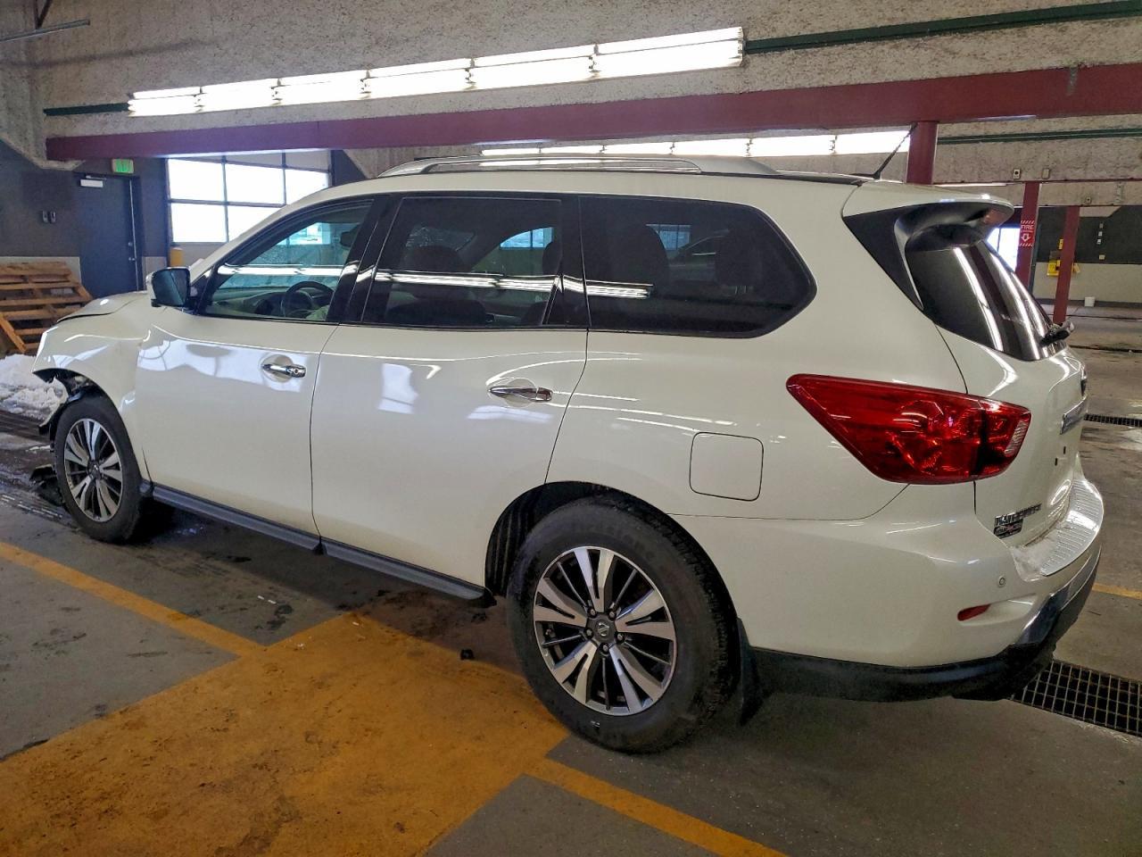 2017 Nissan Pathfinder S - Image 2