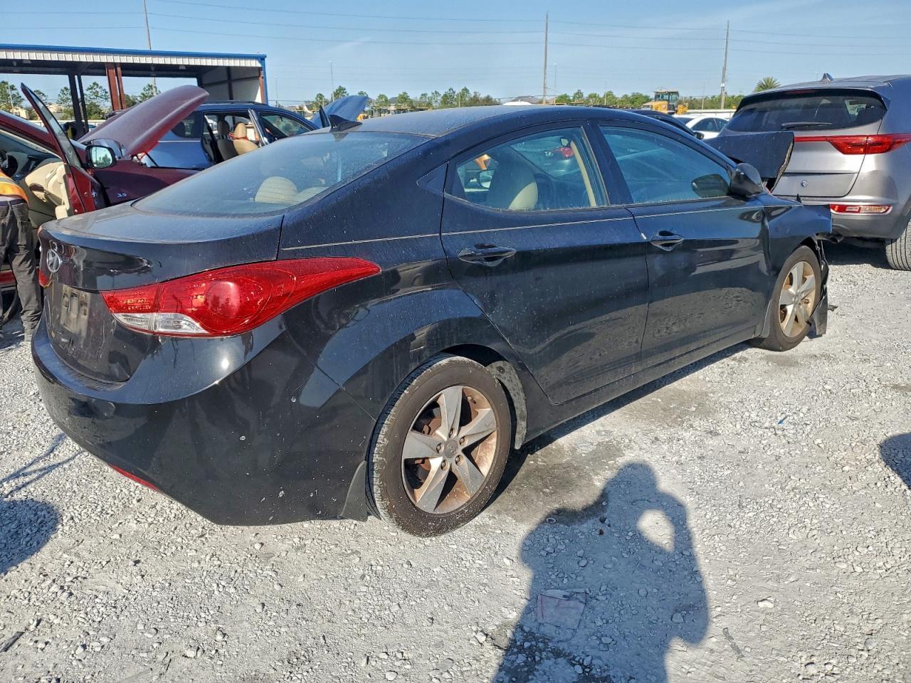 2013 Hyun Elantra Gl - Фото 3