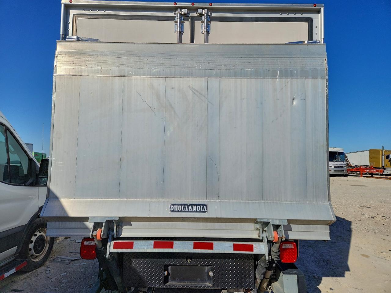 2023 Chevrolet Express Refrigerated Delivery Truck - Image 6