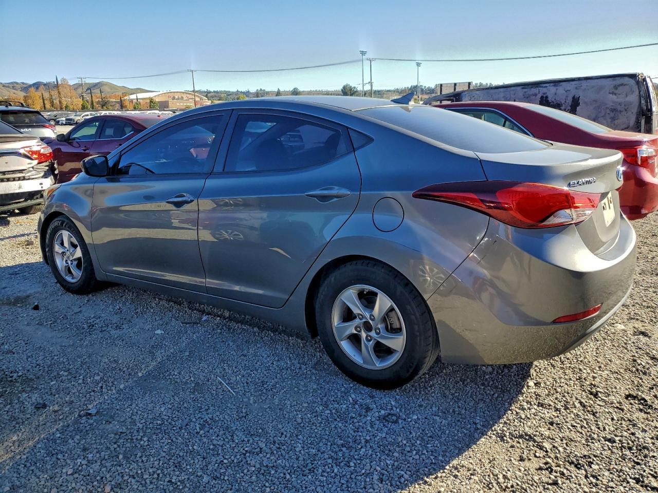2014 Hyundai Elantra Se - Фото 2