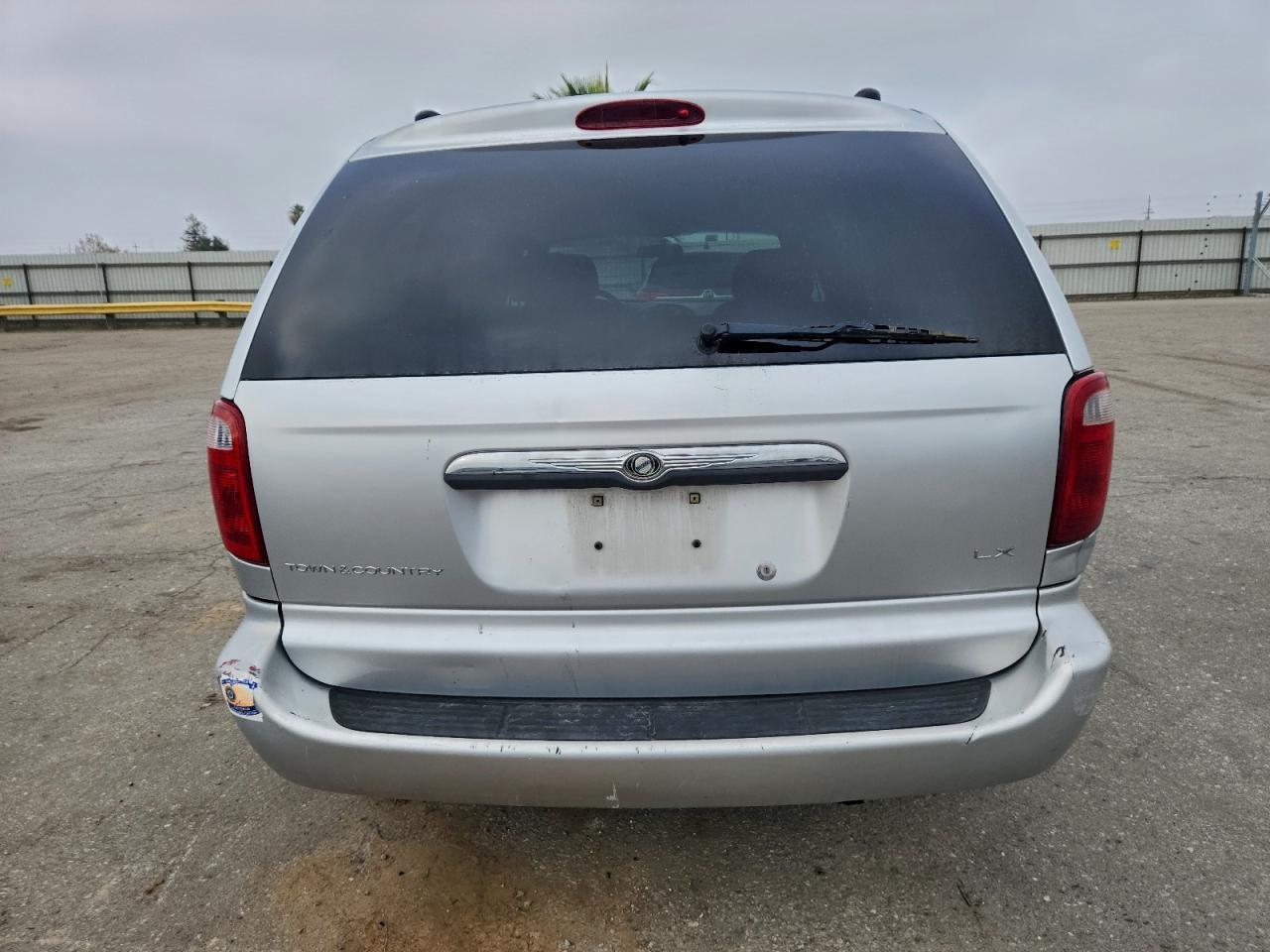 2003 Chrysler Town & Country Lx - Фото 6