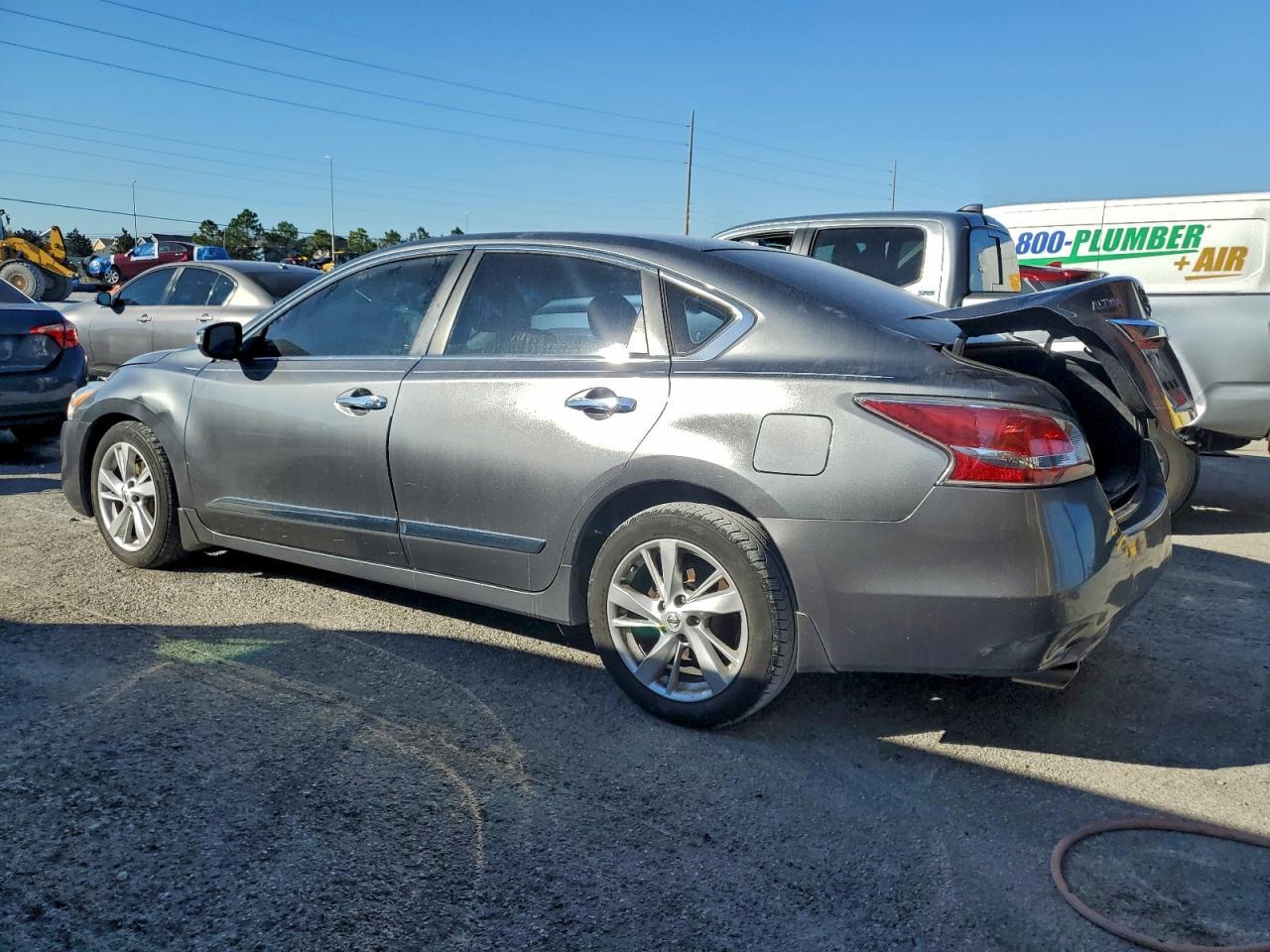 2015 Nissan Altima 2.5 - Image 2