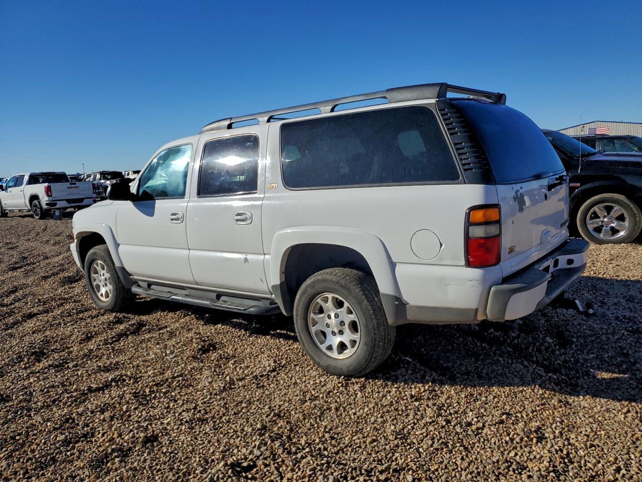 2004 Chevrolet Suburban K1500 - Фото 2