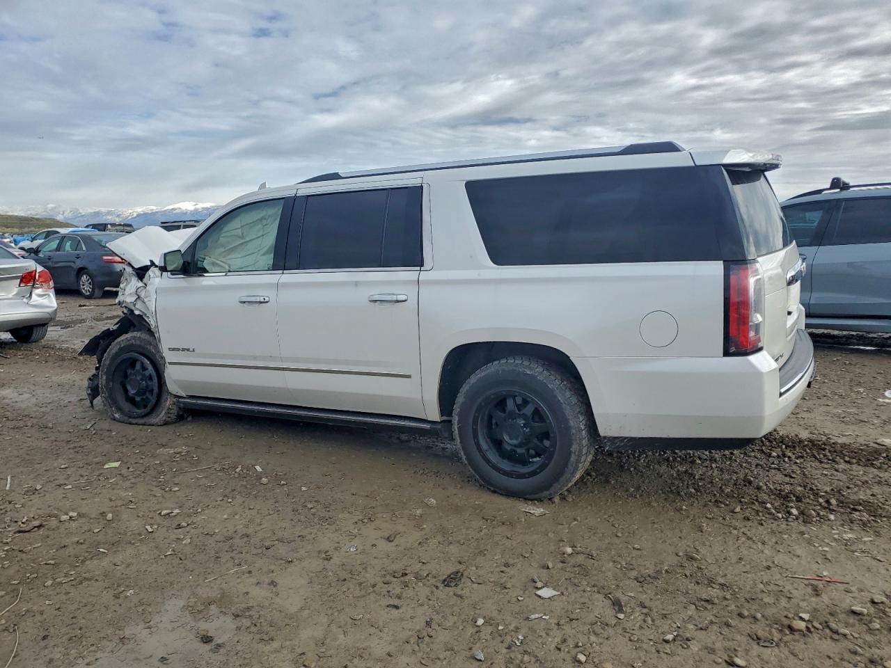 2018 GMC Yukon Xl Denali - Фото 2