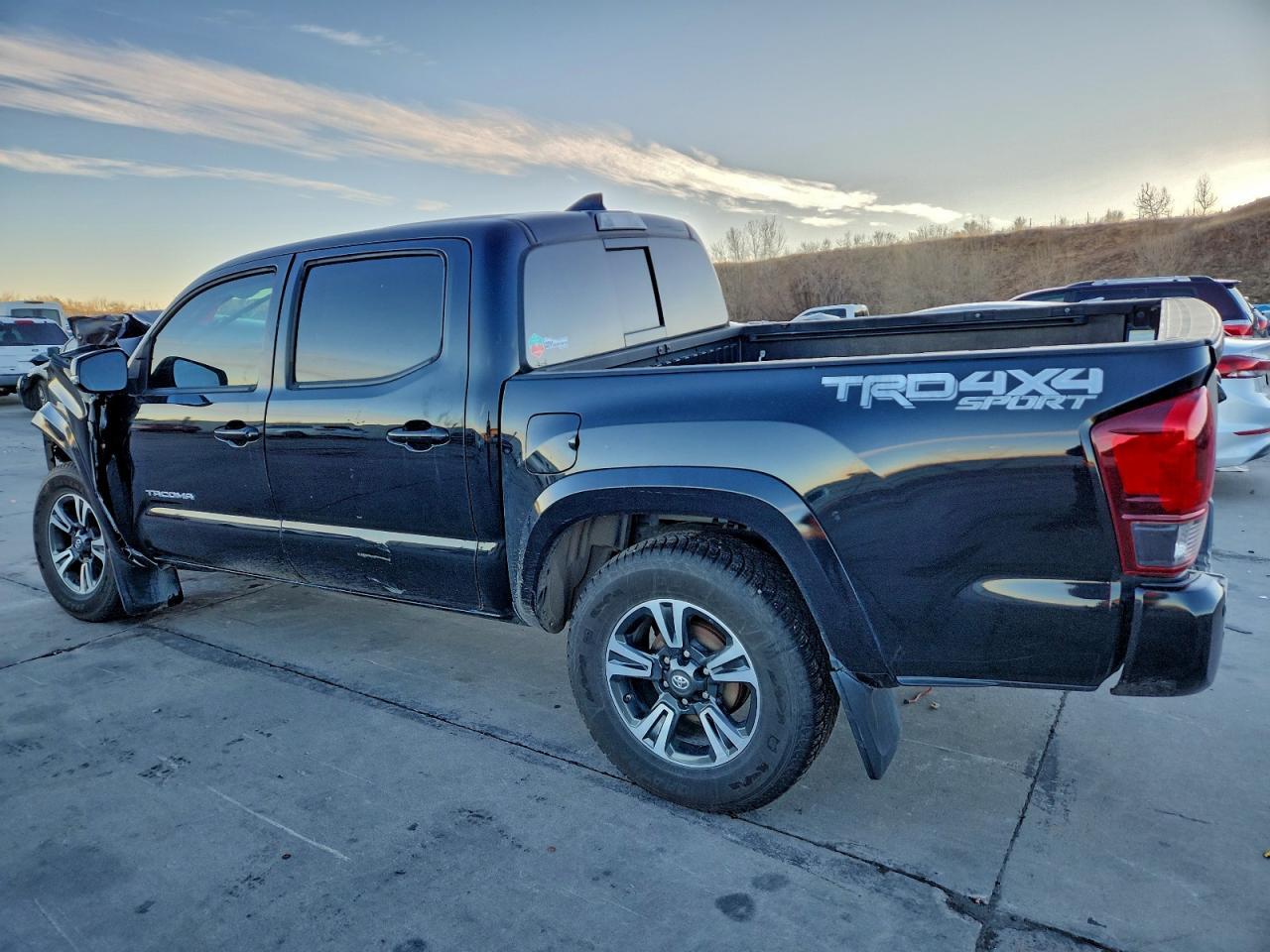 2018 Toyota Tacoma Double Cab - Фото 2