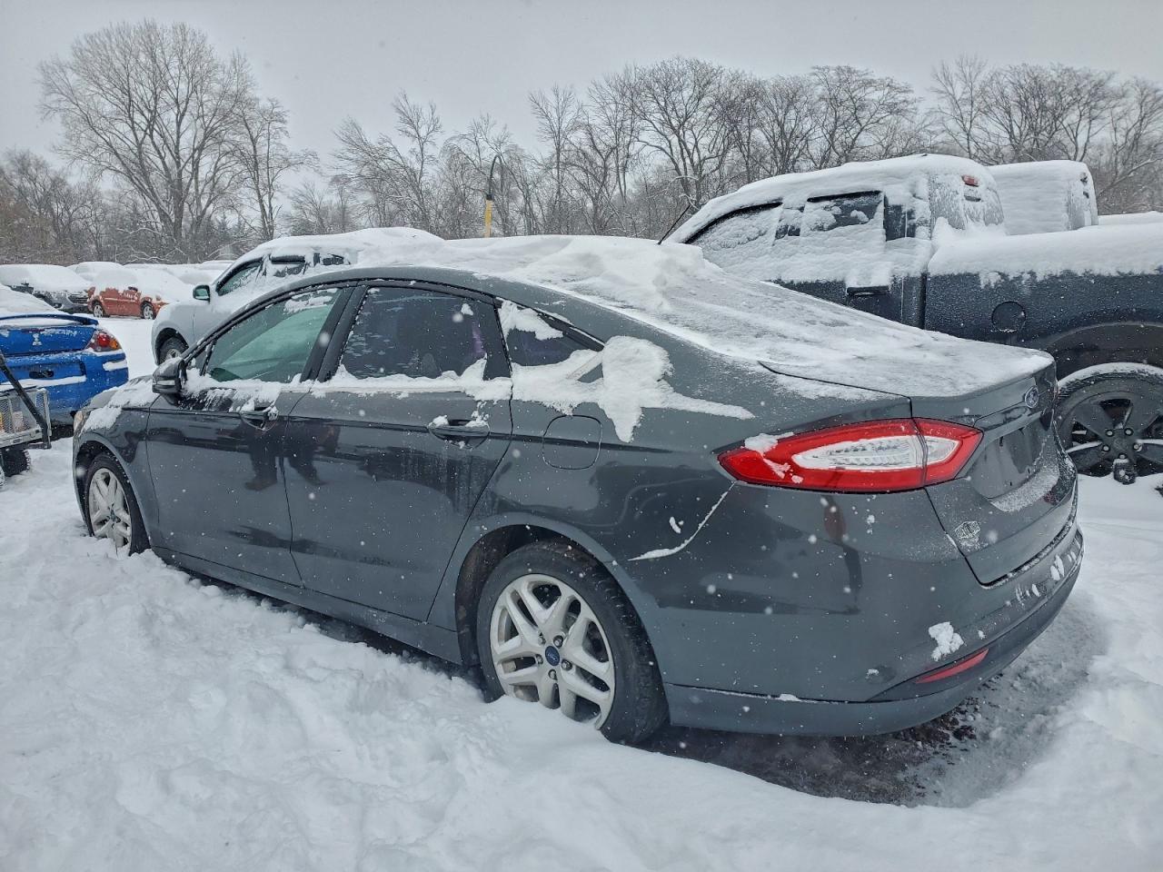 2015 Ford Fusion Se - Image 2