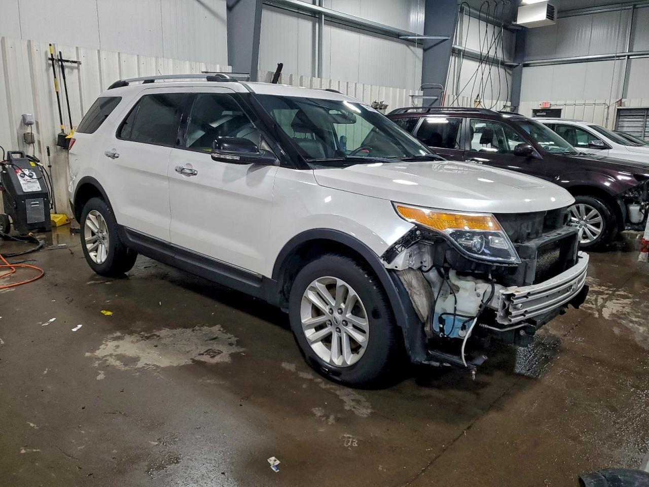 2014 Ford Explorer Xlt - Image 4