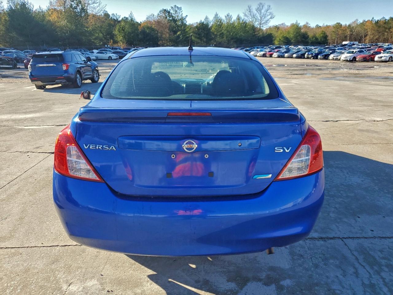 2014 Nissan Versa S - Фото 6