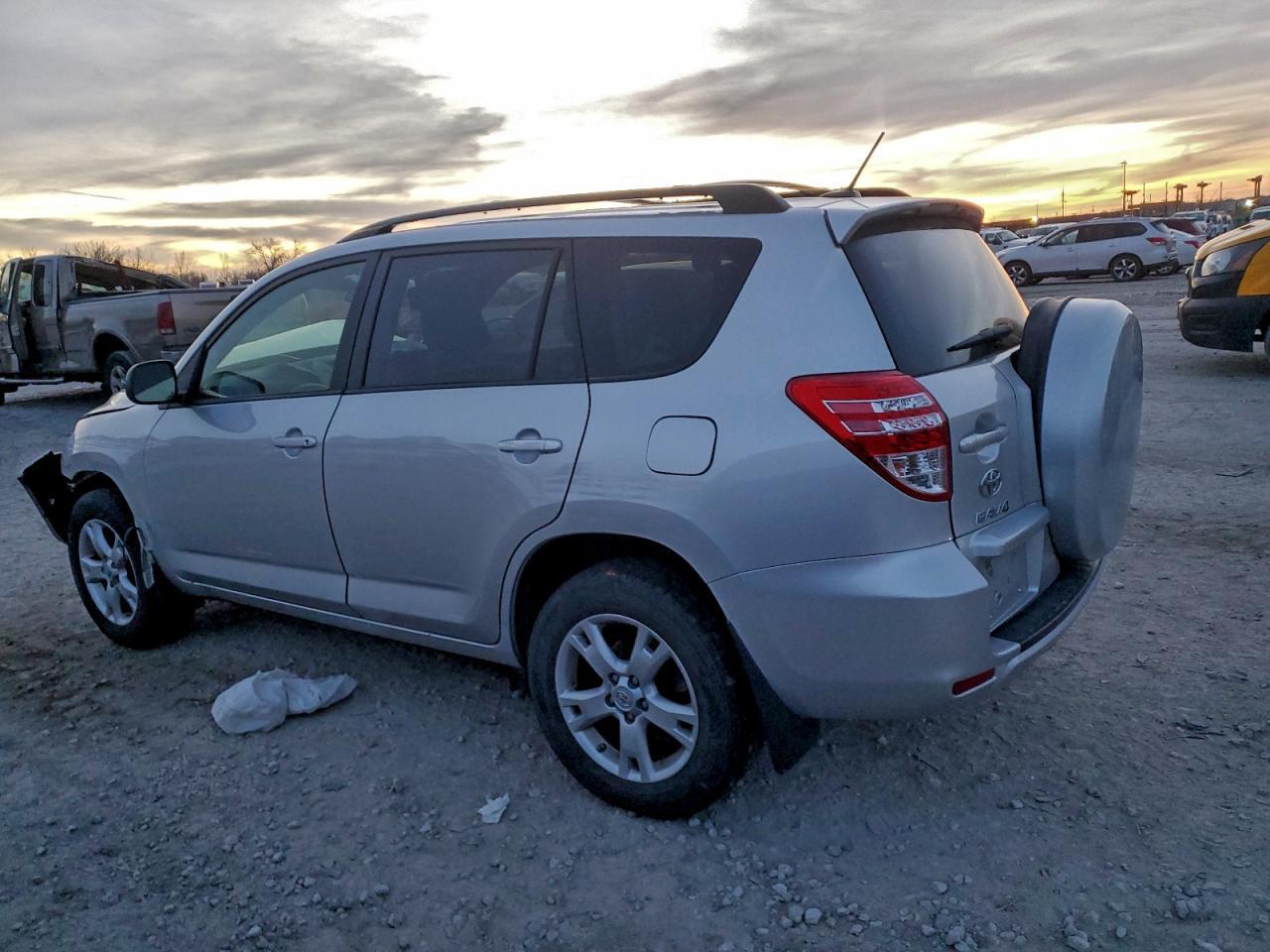 2012 Toyota Rav4 - Фото 2