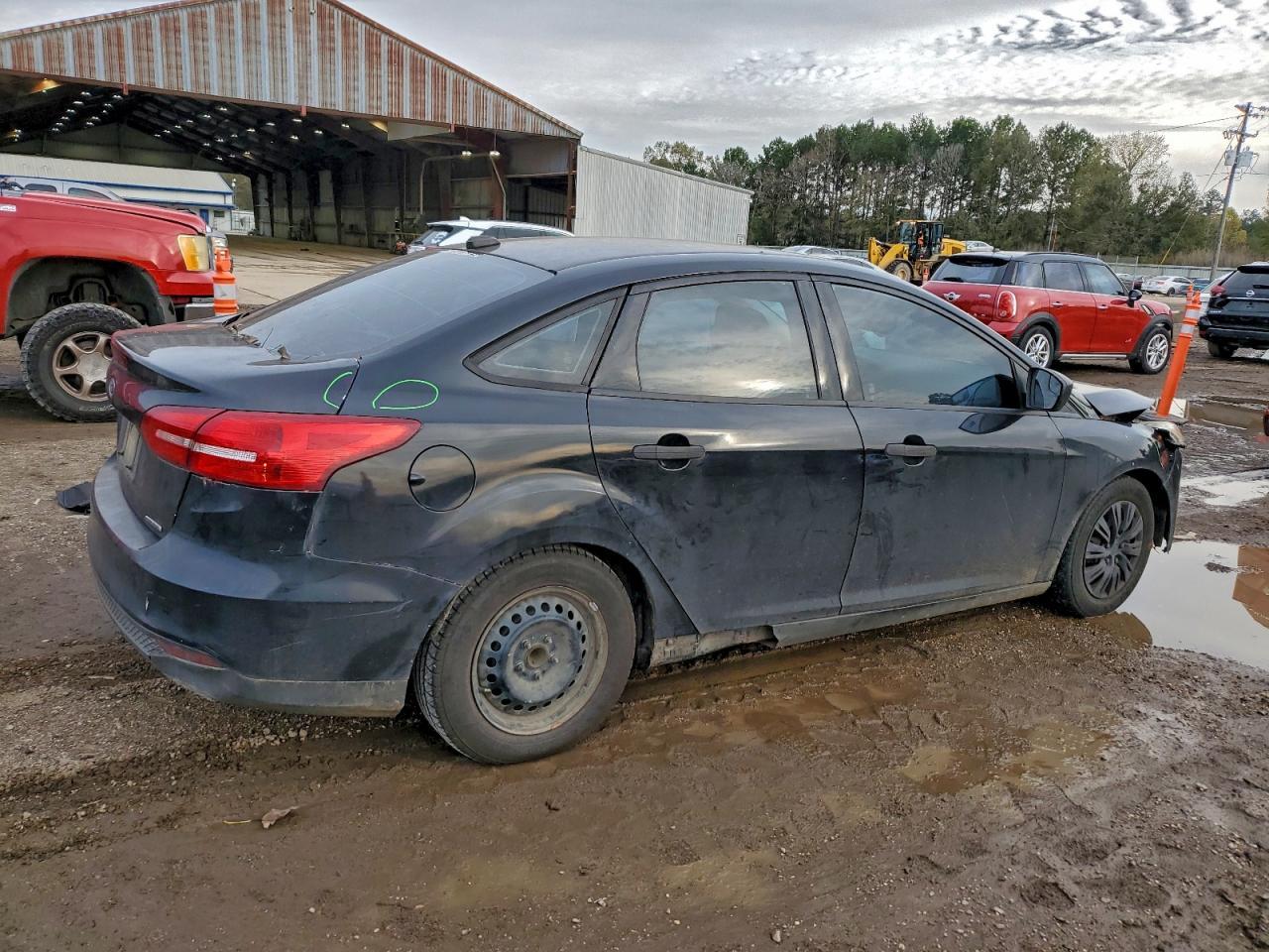 2016 Ford Focus S - Image 3