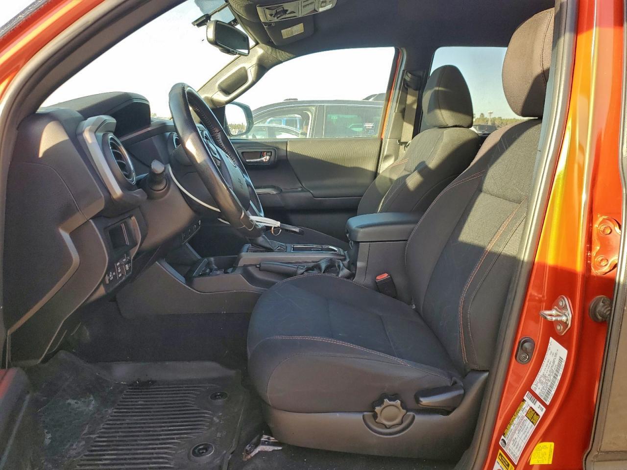 2017 Toyt Tacoma Trd Off-Road 4X4 - Фото 7