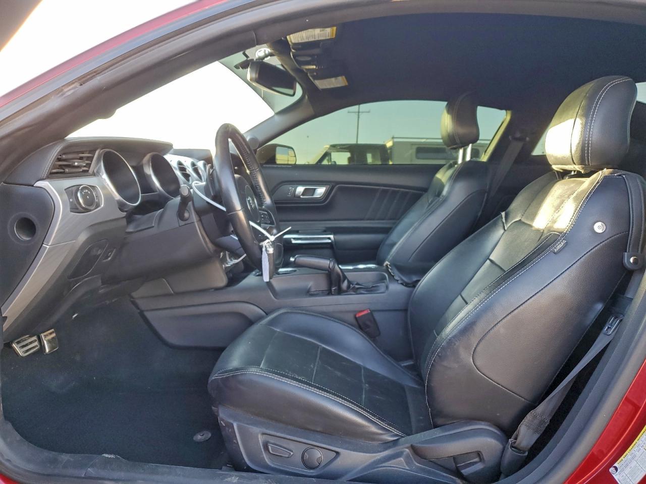 2020 Ford Mustang - Image 7