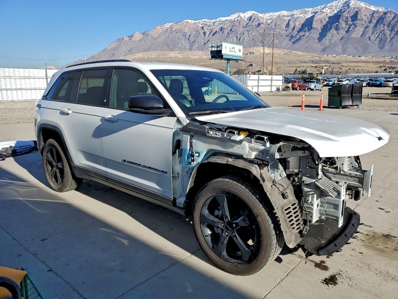 2023 Jeep Grand Cherokee Laredo - Фото 4
