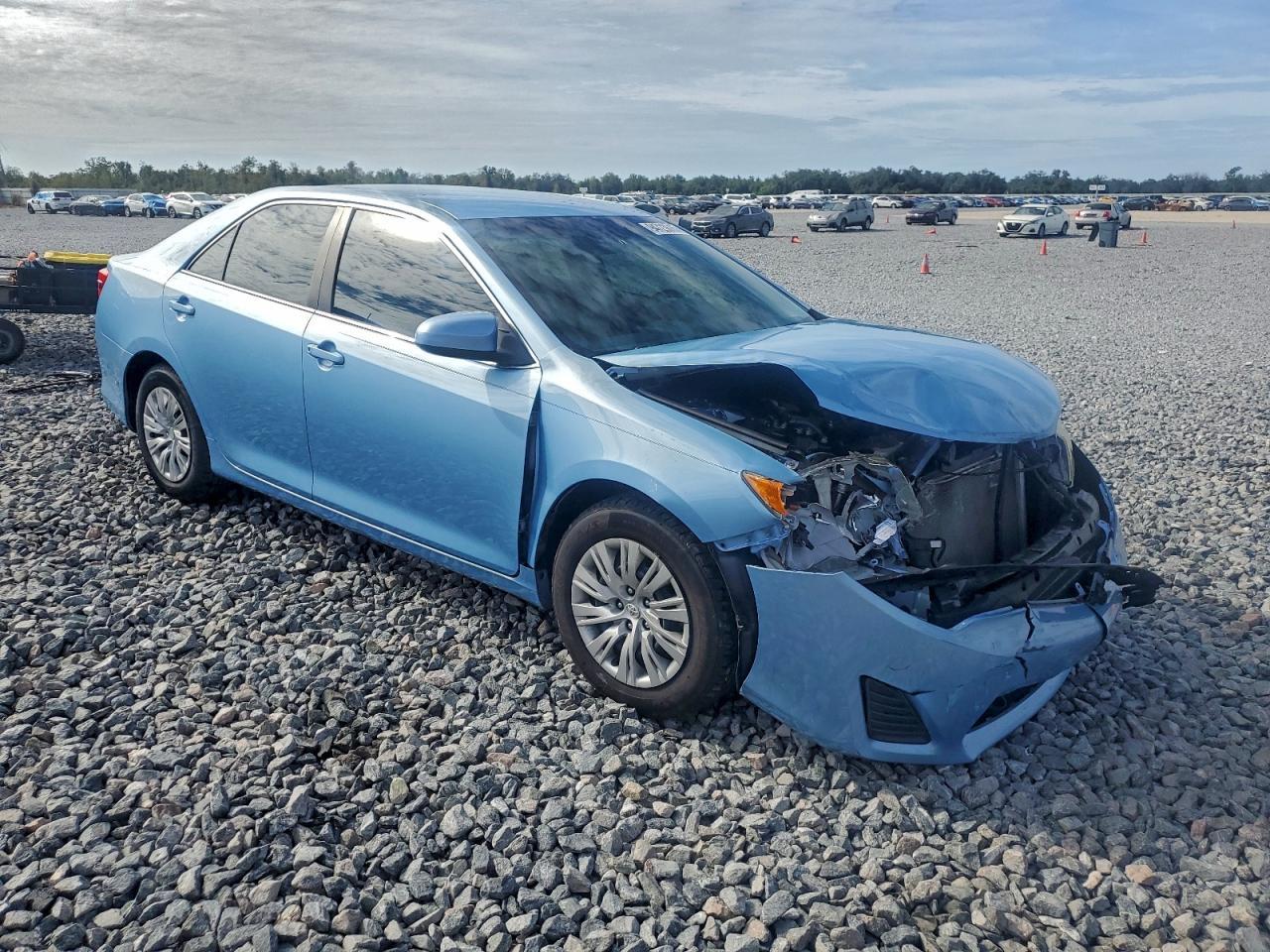 2014 Toyota Camry L - Фото 4