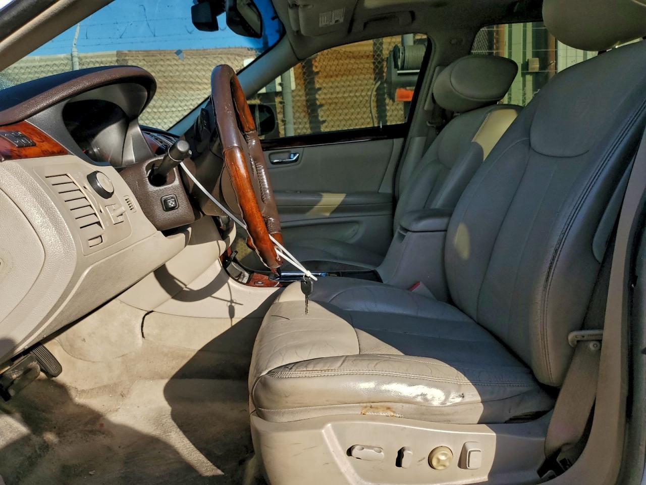 2007 Cadillac Dts - Image 7