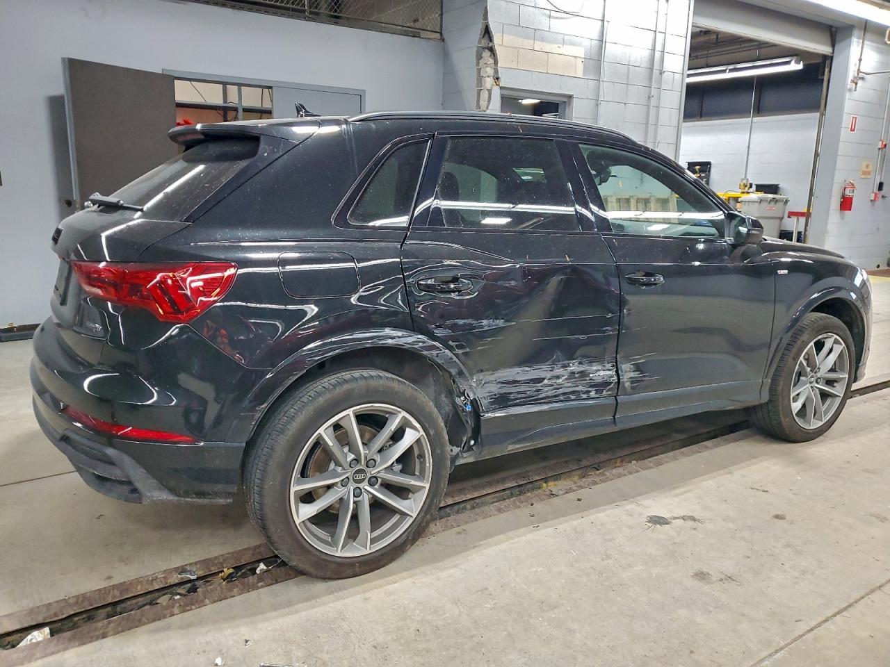 2024 Audi Q3 Premium Plus S Line 45 - Фото 3