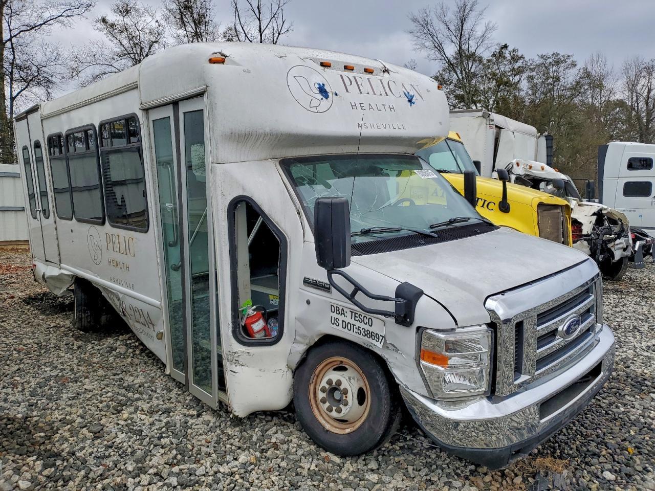2019 Ford E350 Shuttle Bus