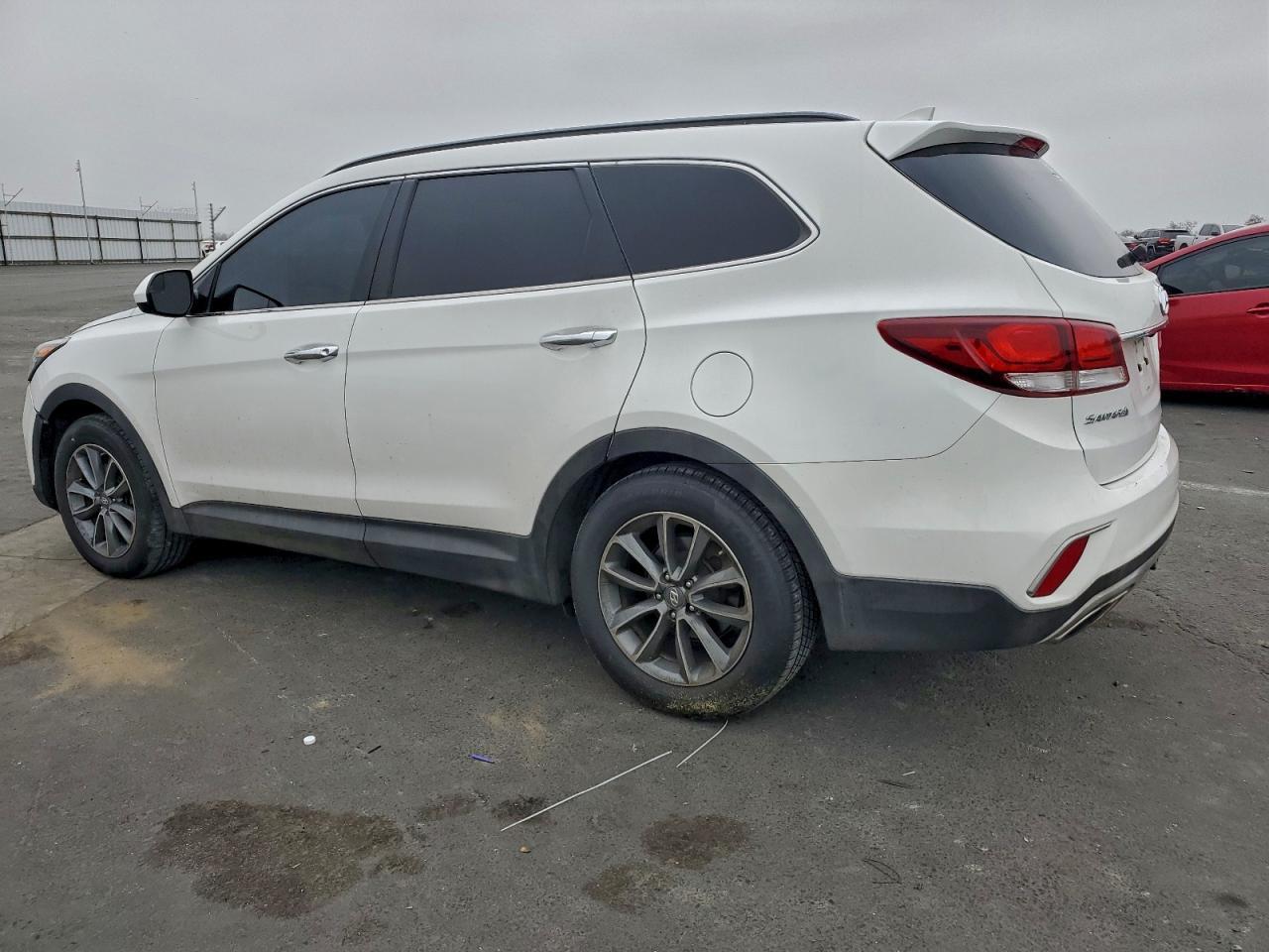 2017 Hyundai Santa Fe Se - Image 2