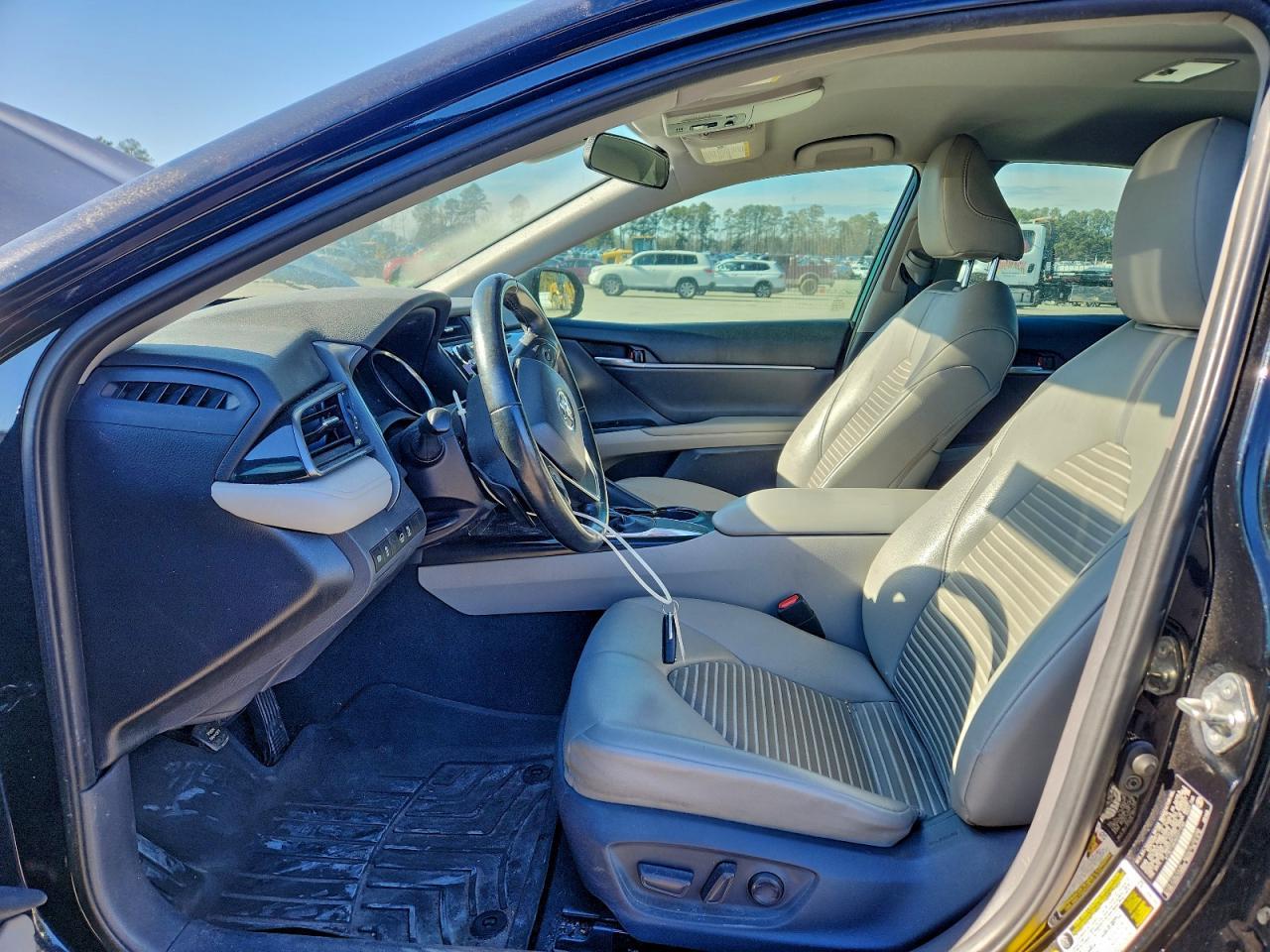 2019 Toyota Camry L - Фото 7