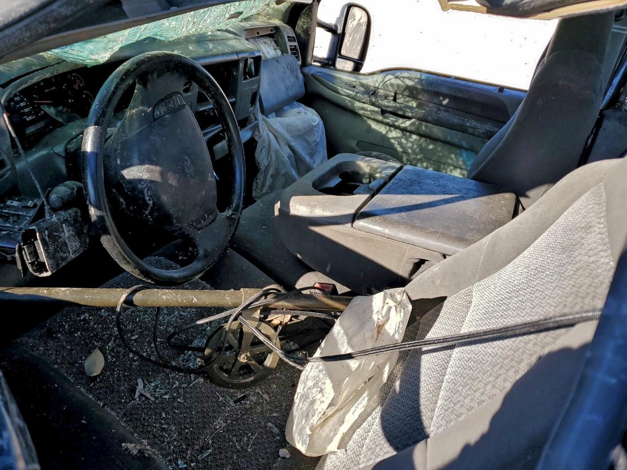 2002 Ford F250 Super Duty - Image 7