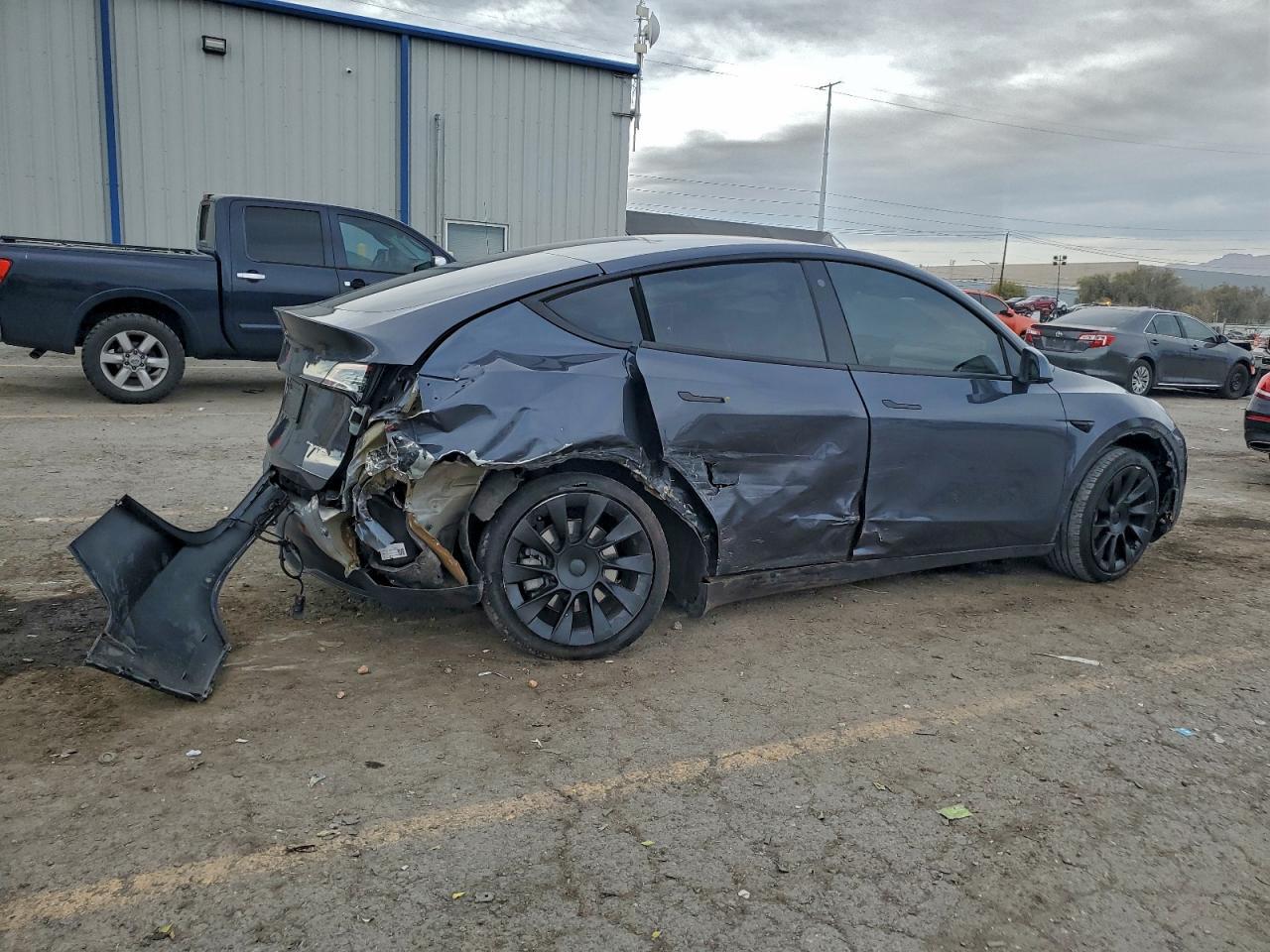 2022 Tesla Model Y - Фото 3