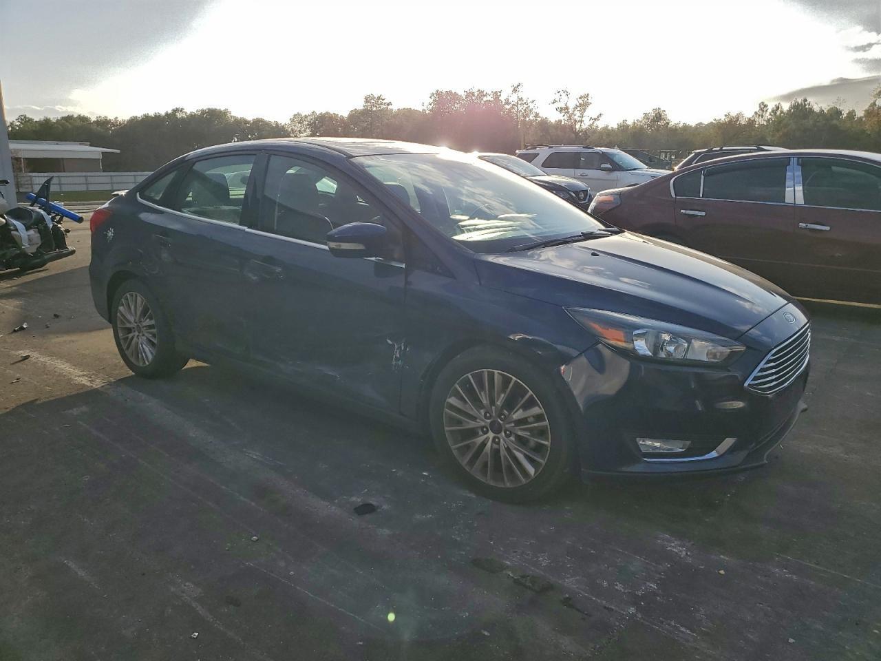 2017 Ford Focus Titanium - Фото 4