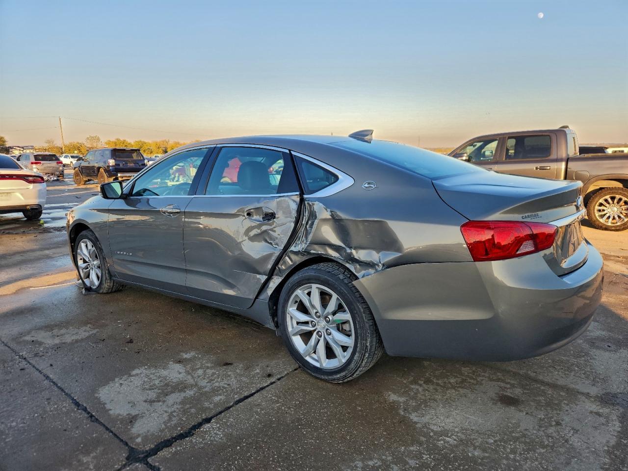 2019 Chevrolet Impala Lt - Image 2