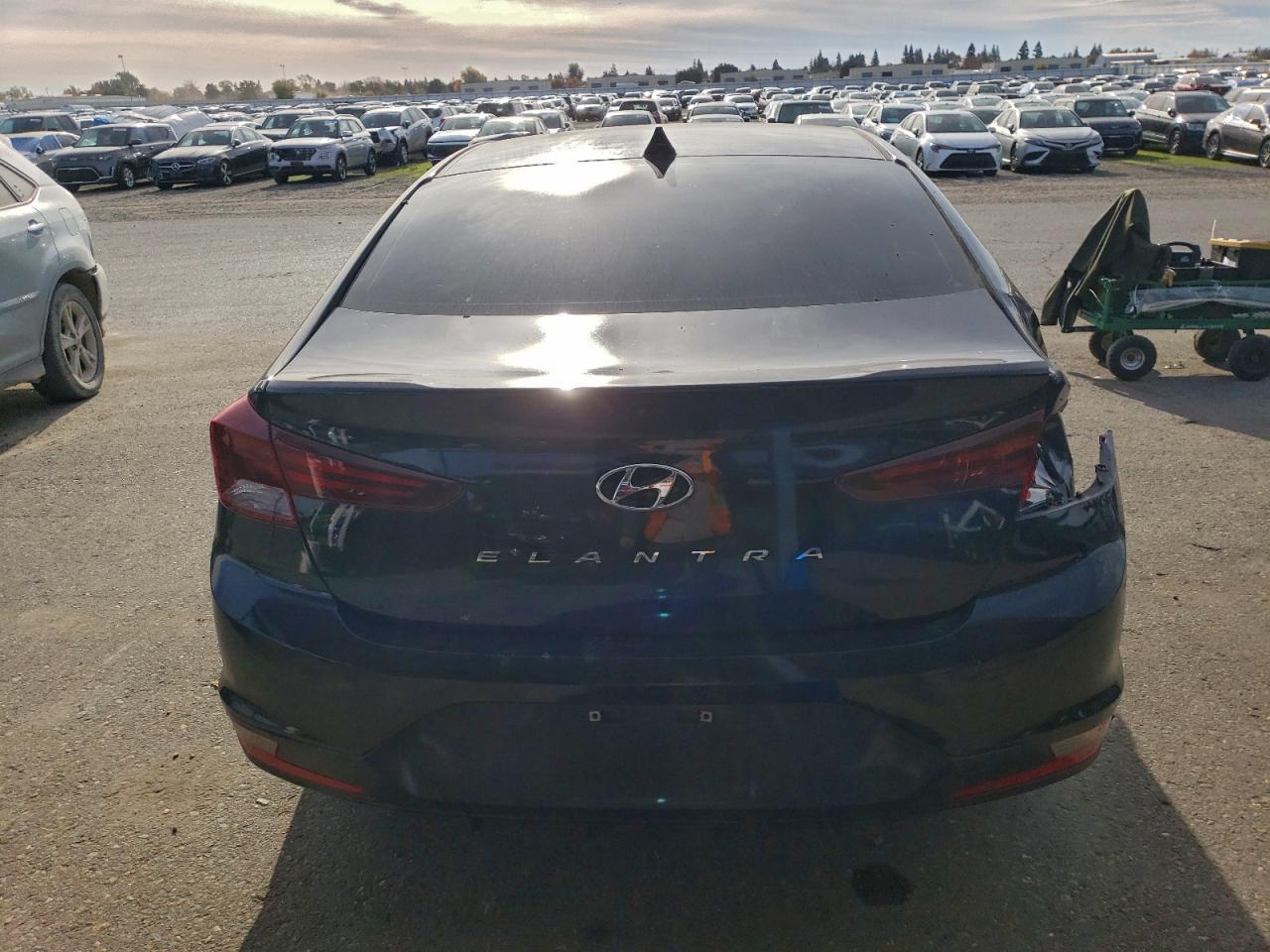 2020 Hyundai Elantra Sel - Фото 6