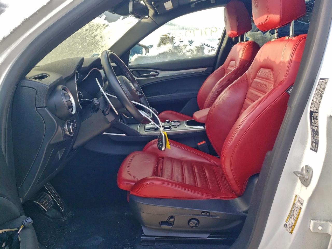 2022 Alfa Romeo Stelvio Ti - Фото 7