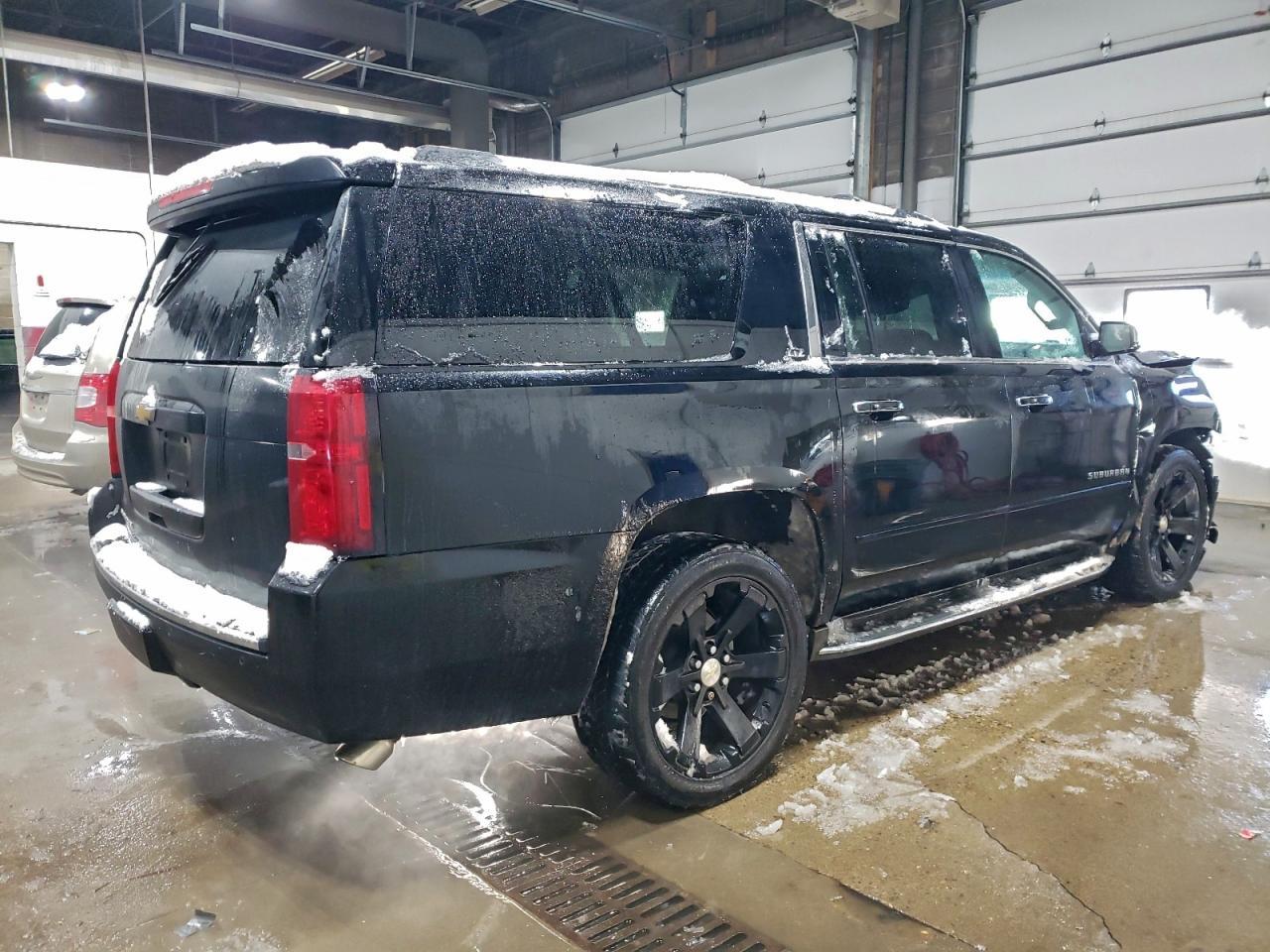 2015 Chevrolet Suburban K1500 Ltz - Фото 3