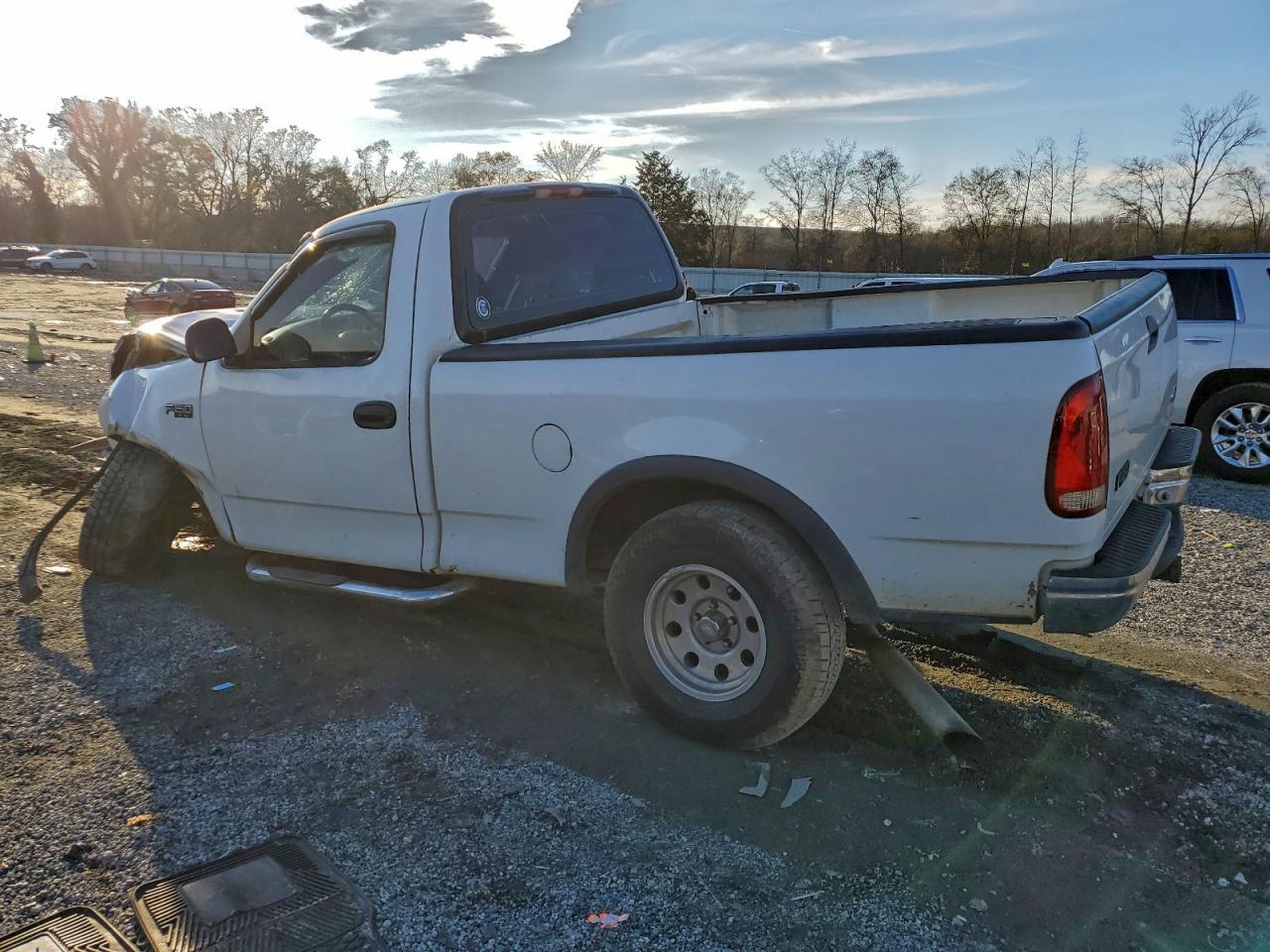 1997 Ford F150 - Фото 2