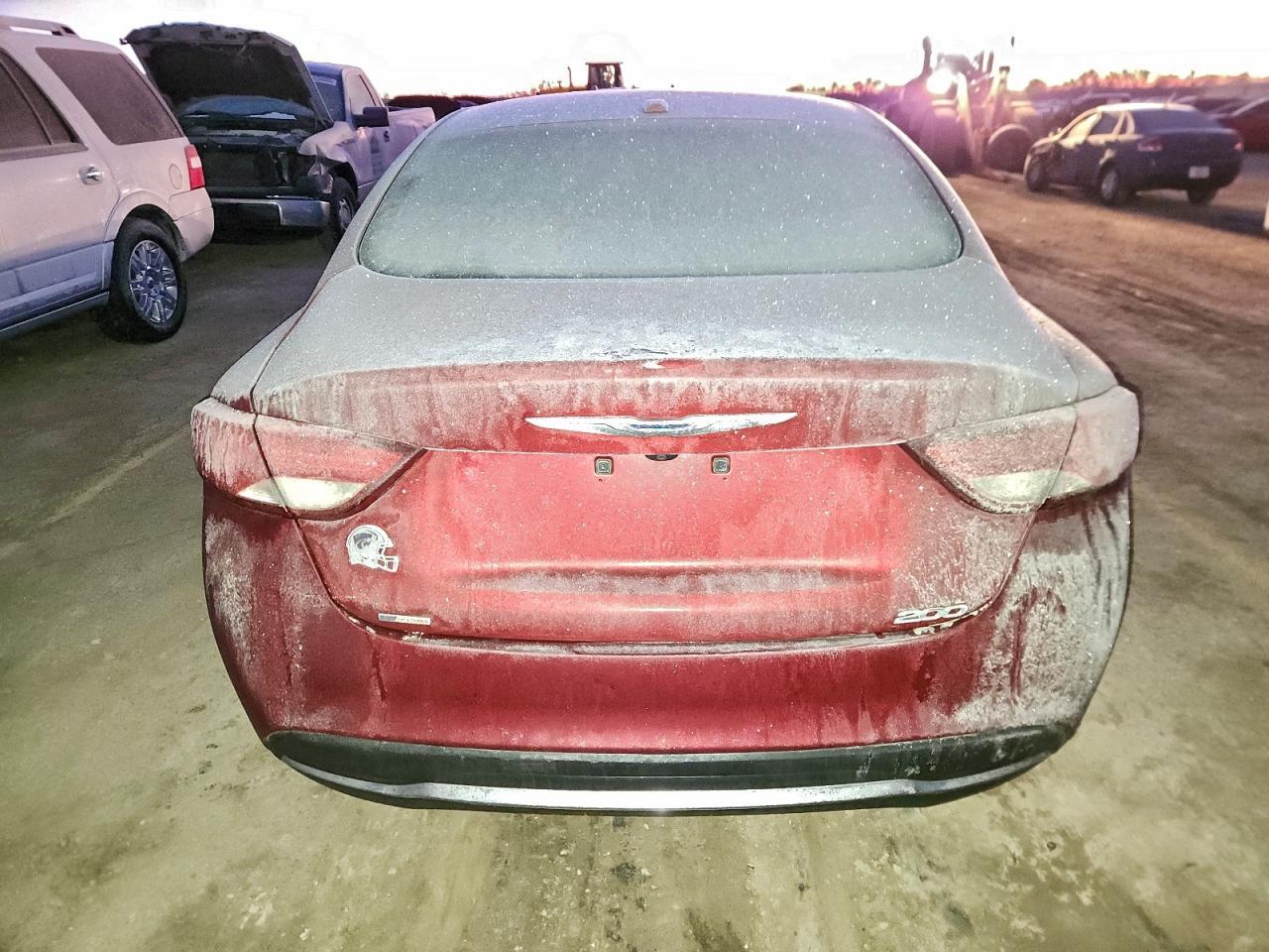 2015 Chrysler 200 Limited - Фото 6