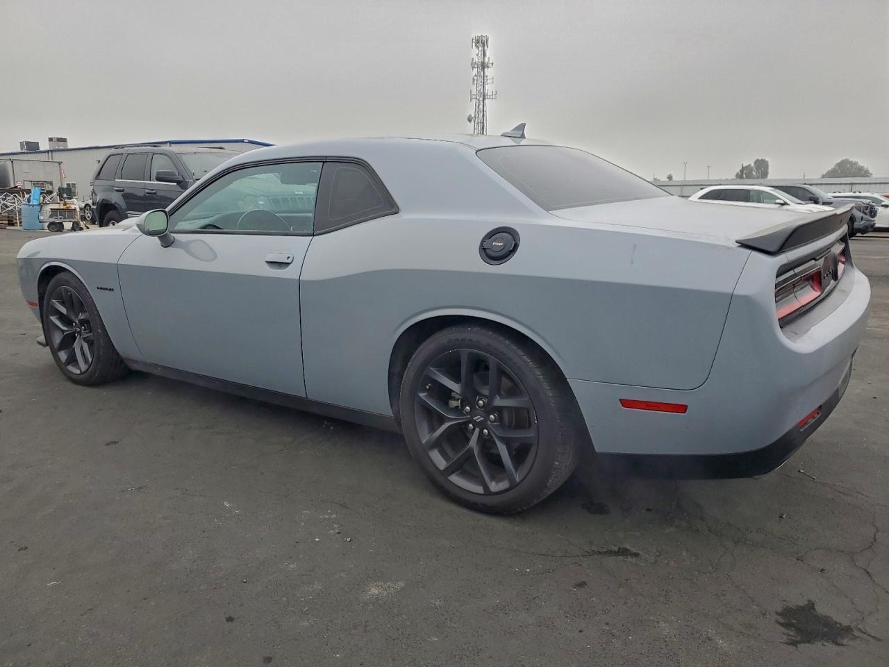 2022 Dodge Challenger R/T - Фото 2