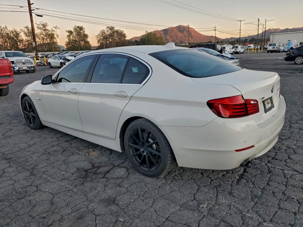 2013 BMW 535 Xi - Фото 2