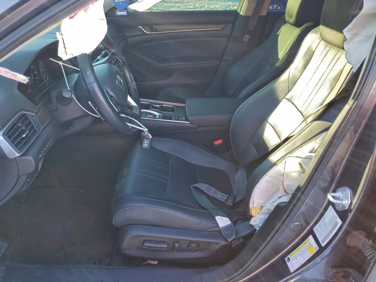 2021 Honda Accord Touring - Image 7