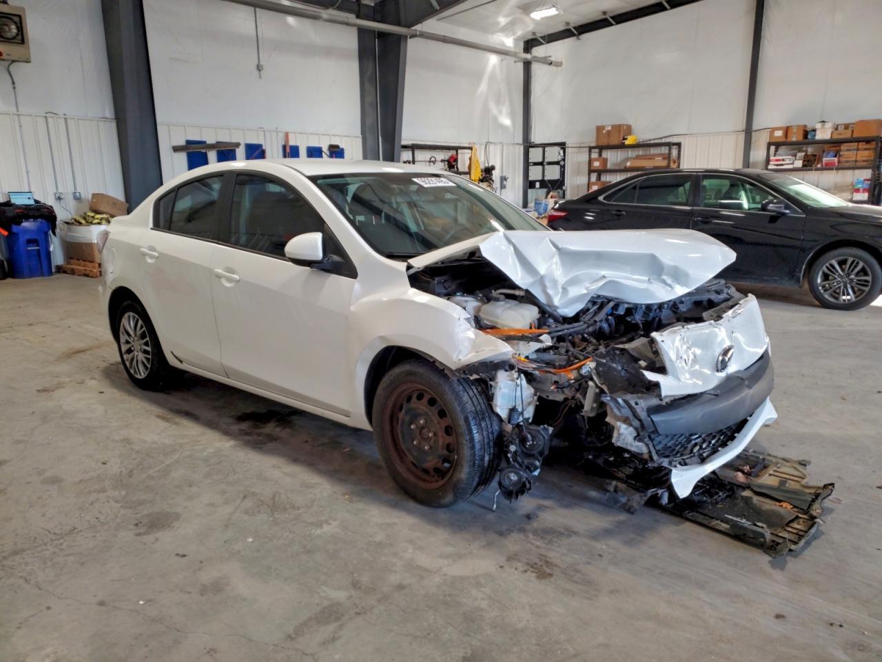 2013 Mazda 3 I - Фото 4