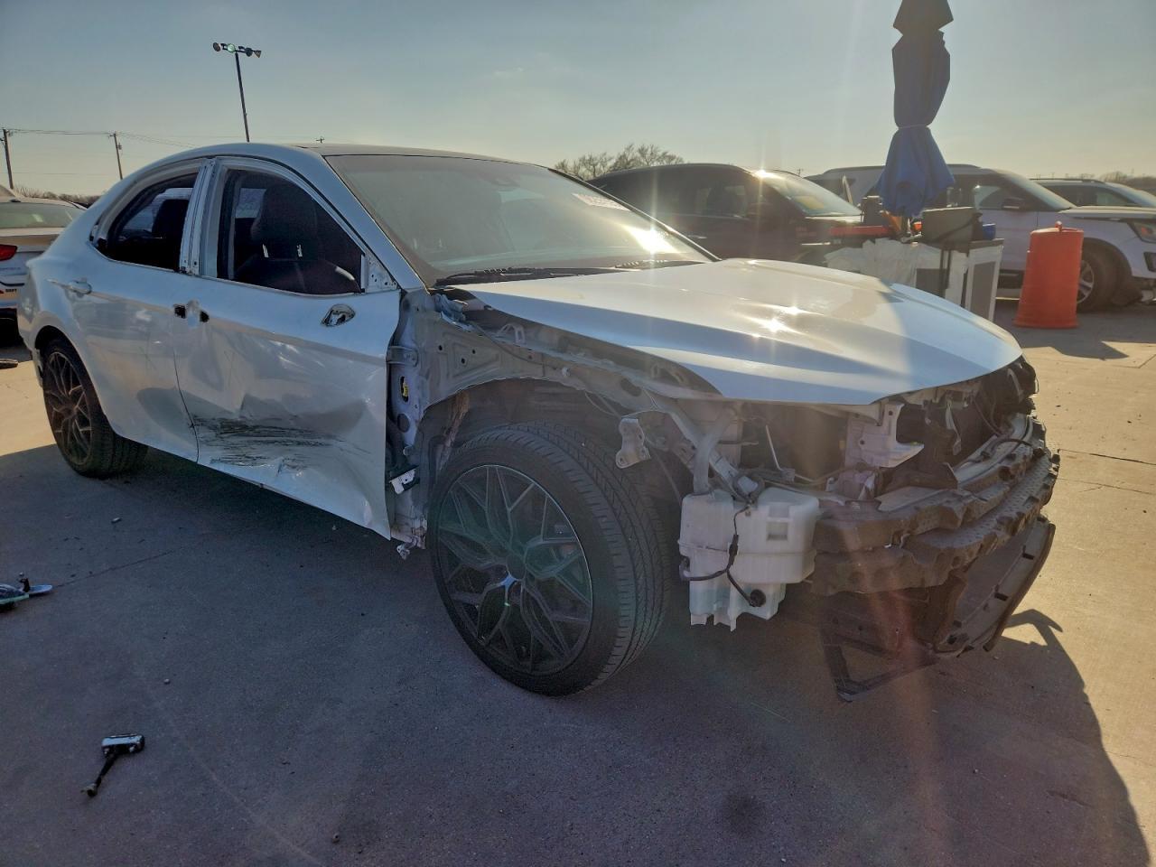 2020 Toyota Camry Xse - Фото 4