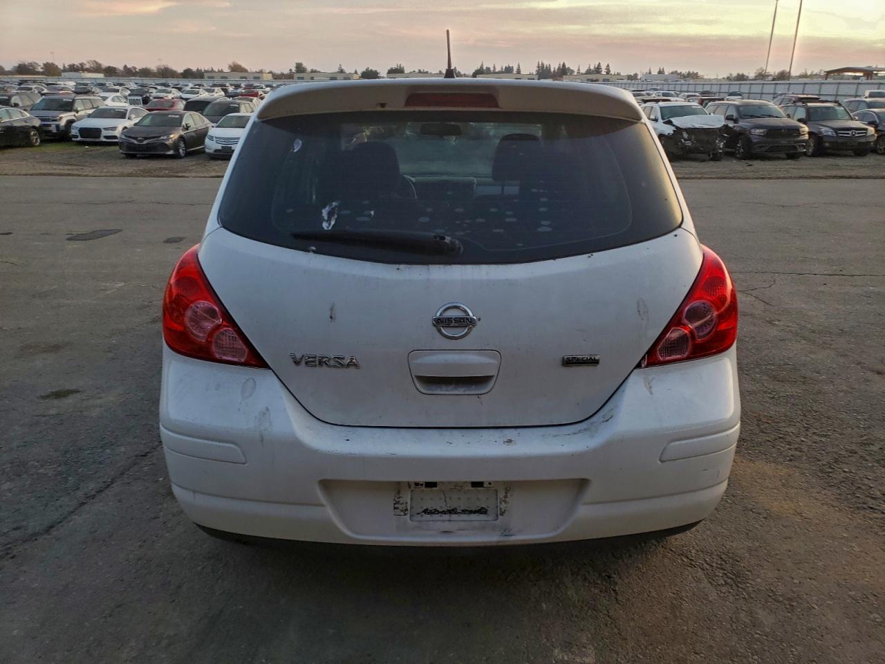 2012 Nissan Versa S - Image 6